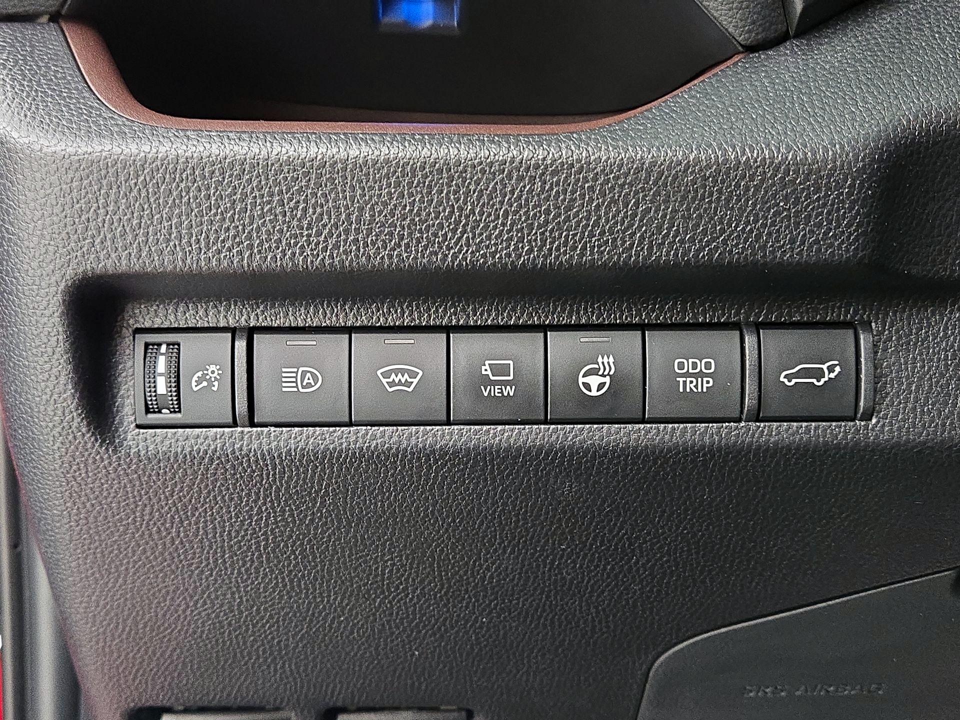 Thumbnail: 2025 Toyota RAV4 - 13