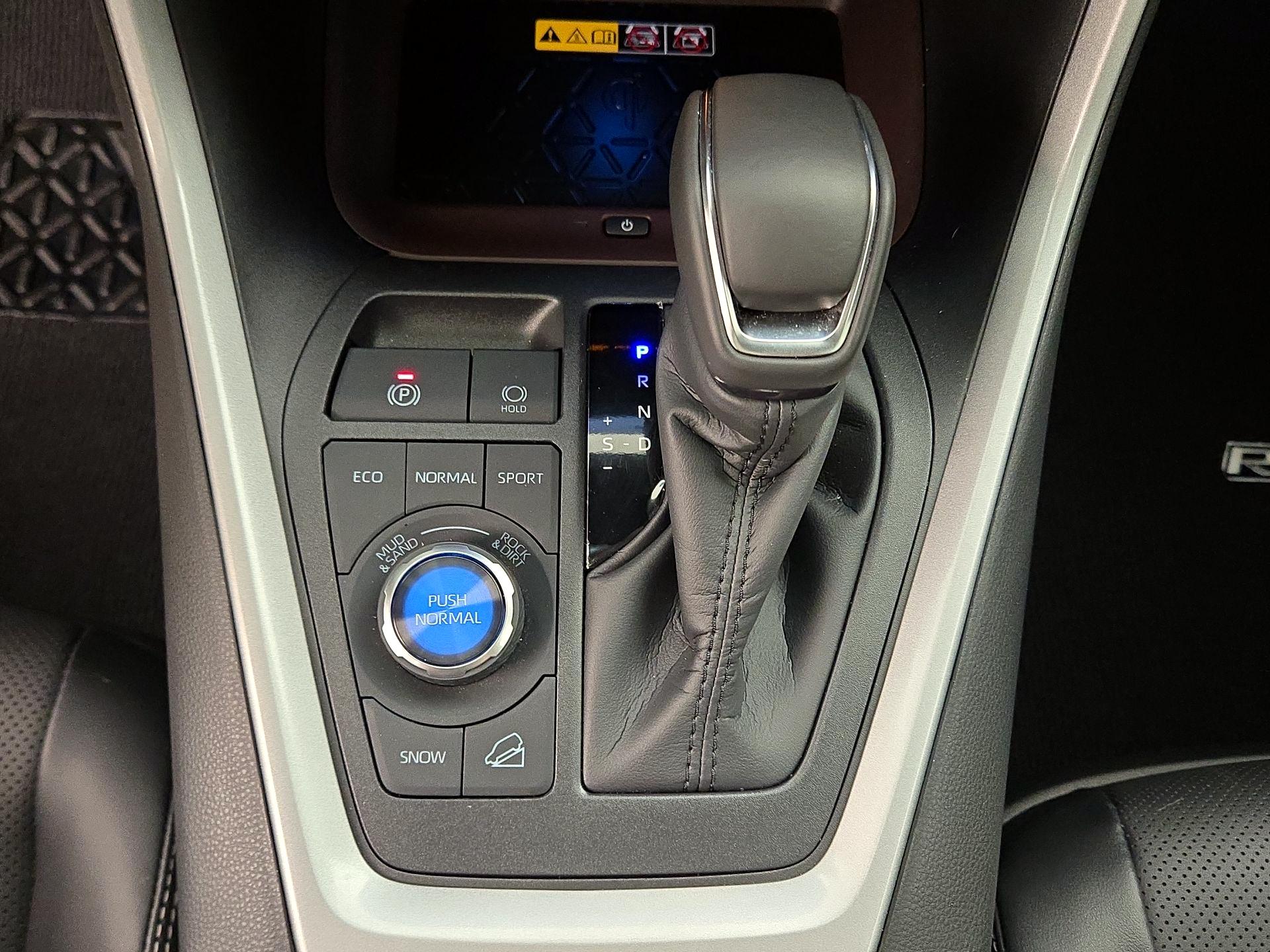 Thumbnail: 2025 Toyota RAV4 - 17