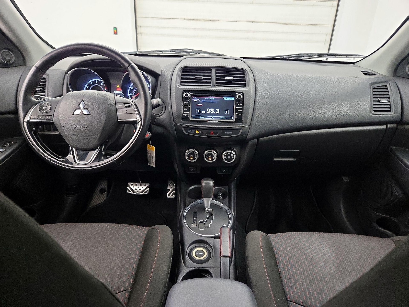 2017 Mitsubishi Outlander Sport LE - Photo 10