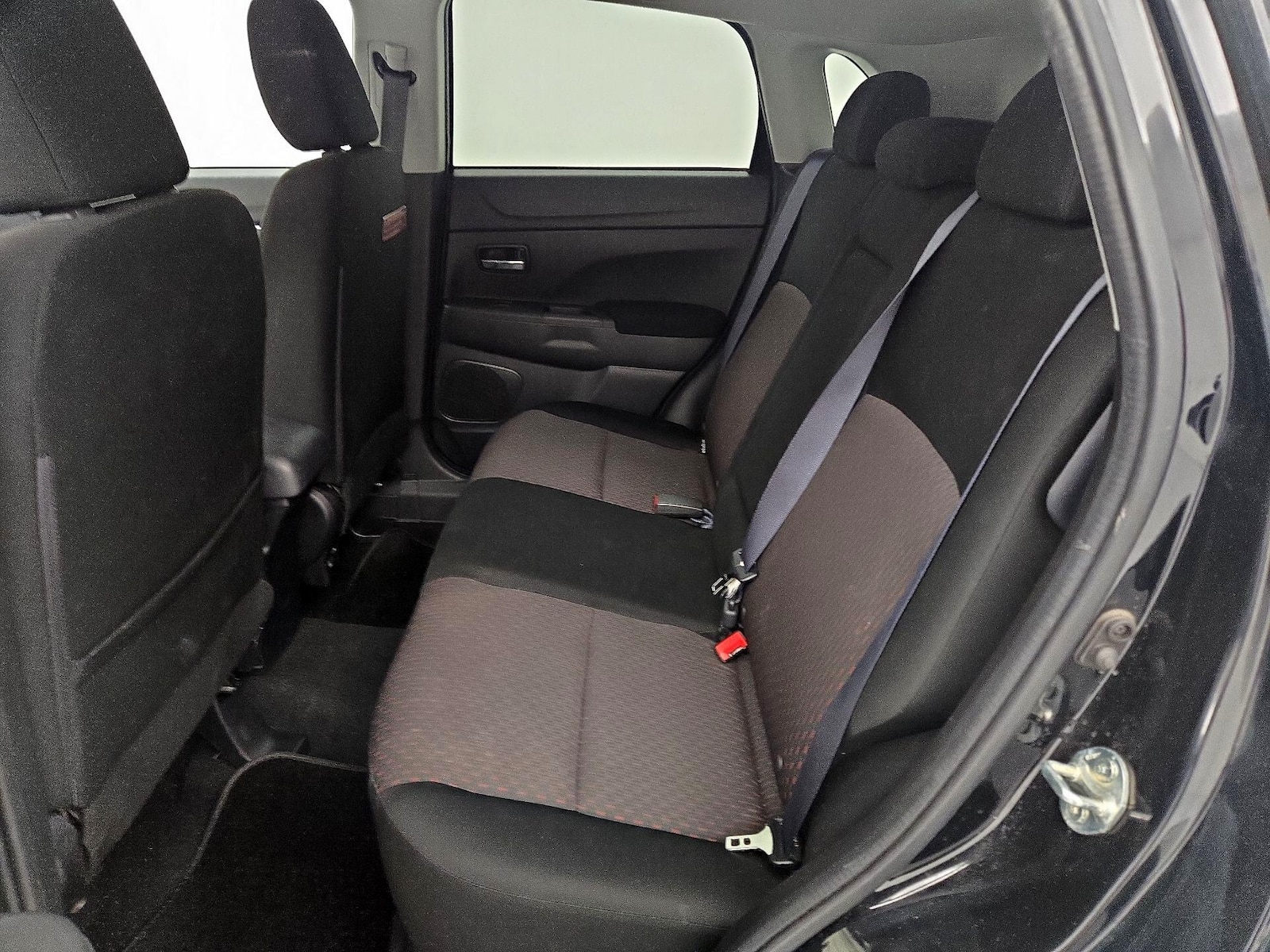 2017 Mitsubishi Outlander Sport LE - Photo 19