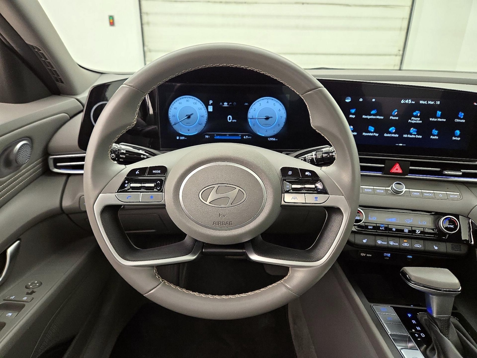 2024 Hyundai Elantra SEL - Photo 11