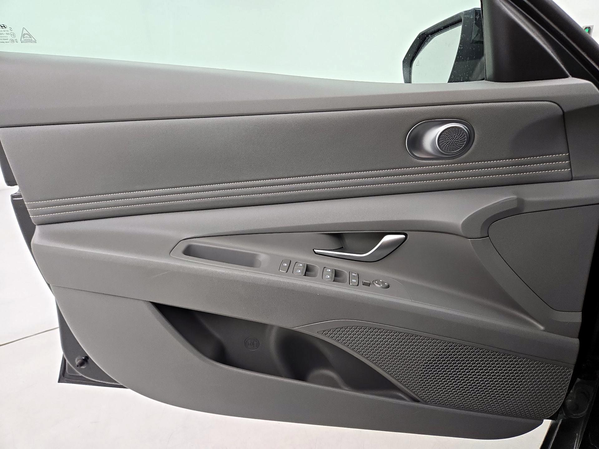 Thumbnail: 2024 Hyundai Elantra - 12