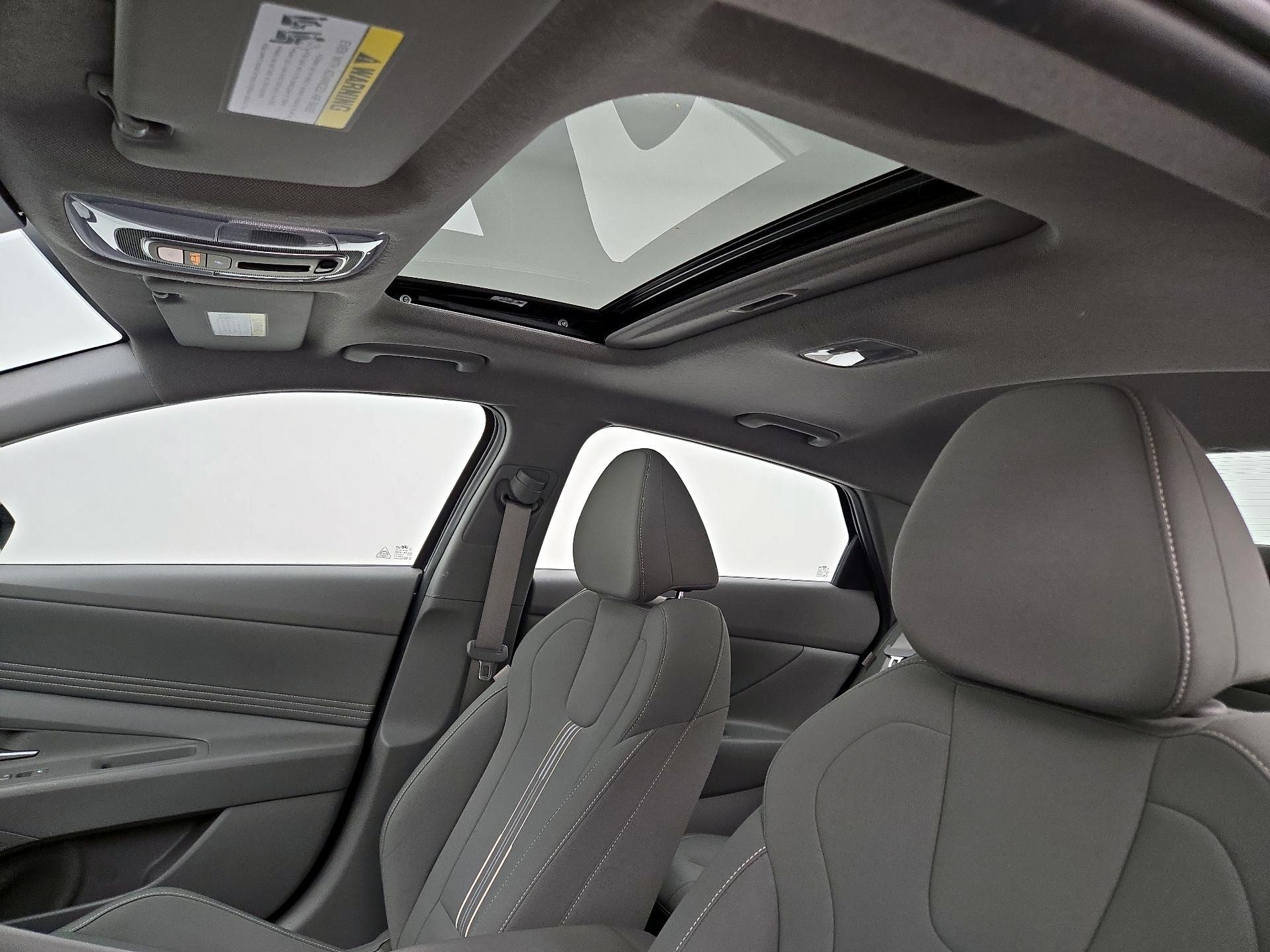 Thumbnail: 2024 Hyundai Elantra - 19