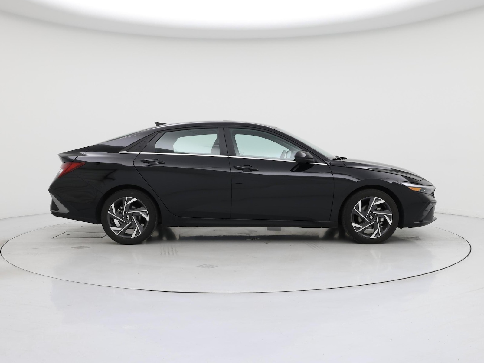 2024 Hyundai Elantra SEL - Photo 8