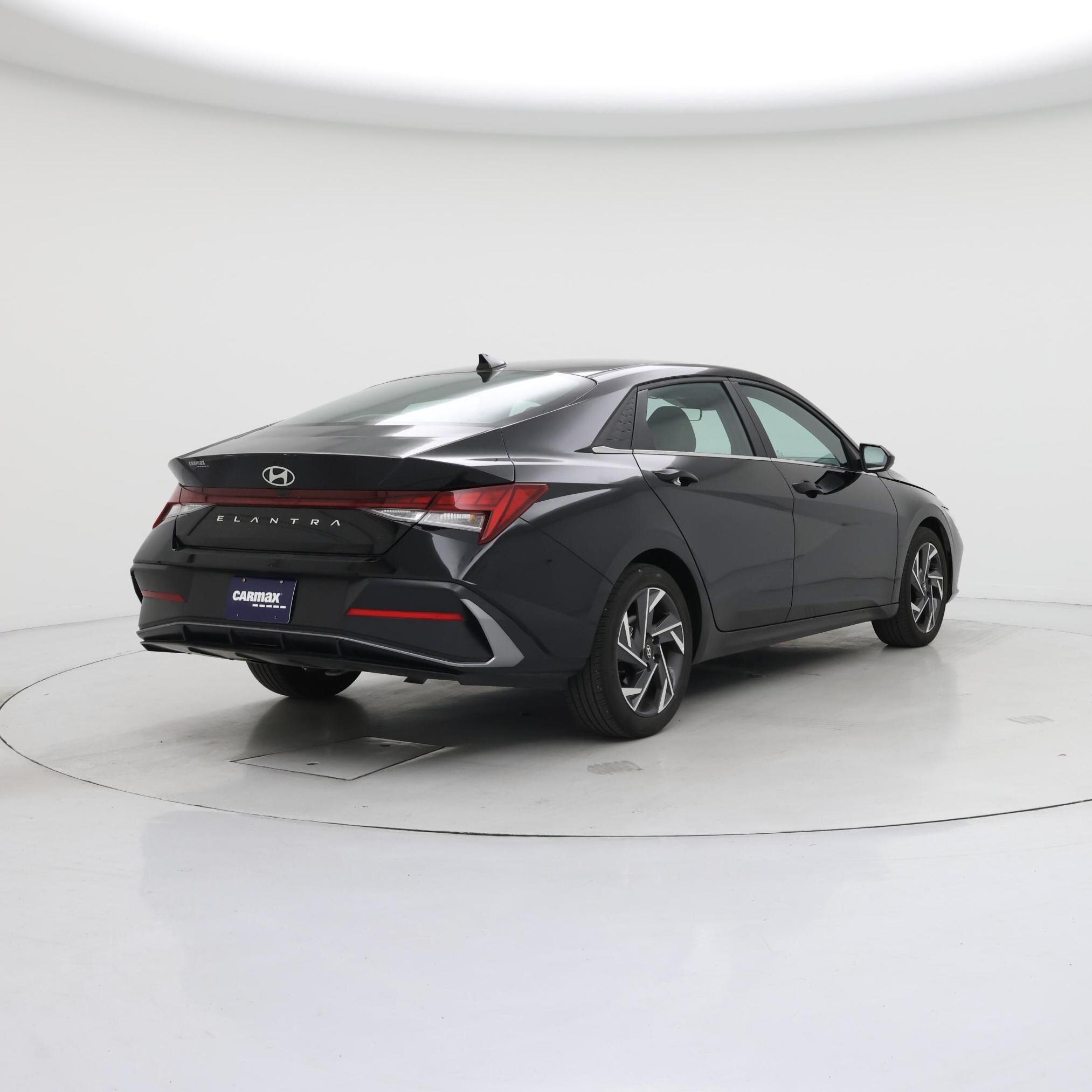 Thumbnail: 2024 Hyundai Elantra - 8