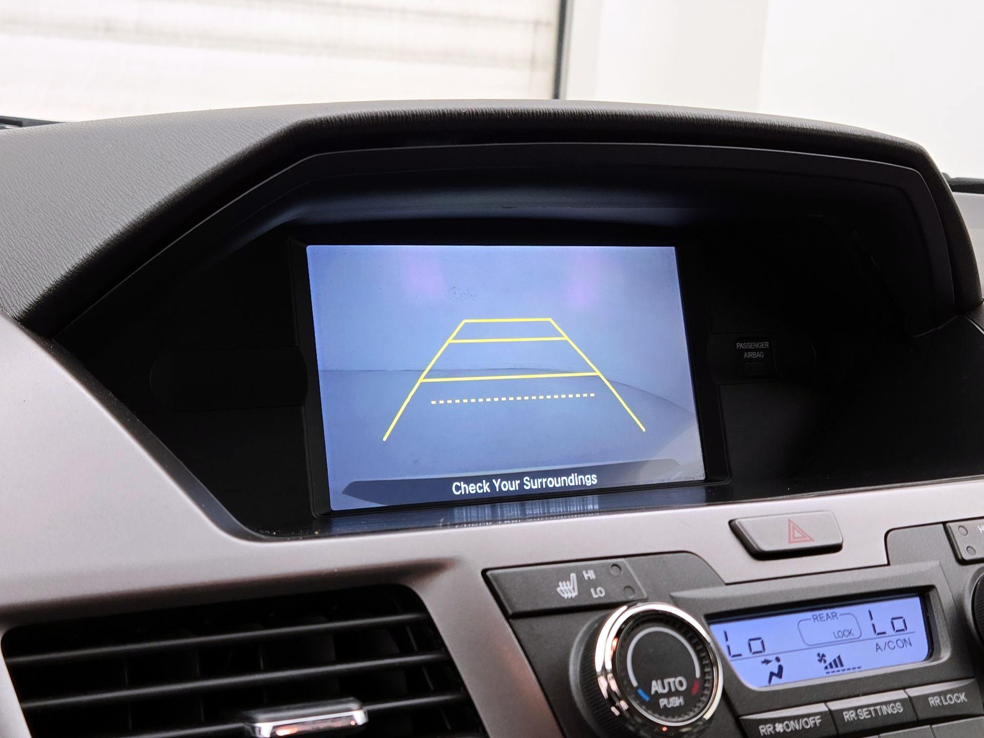 Thumbnail: 2015 Honda Odyssey - 14