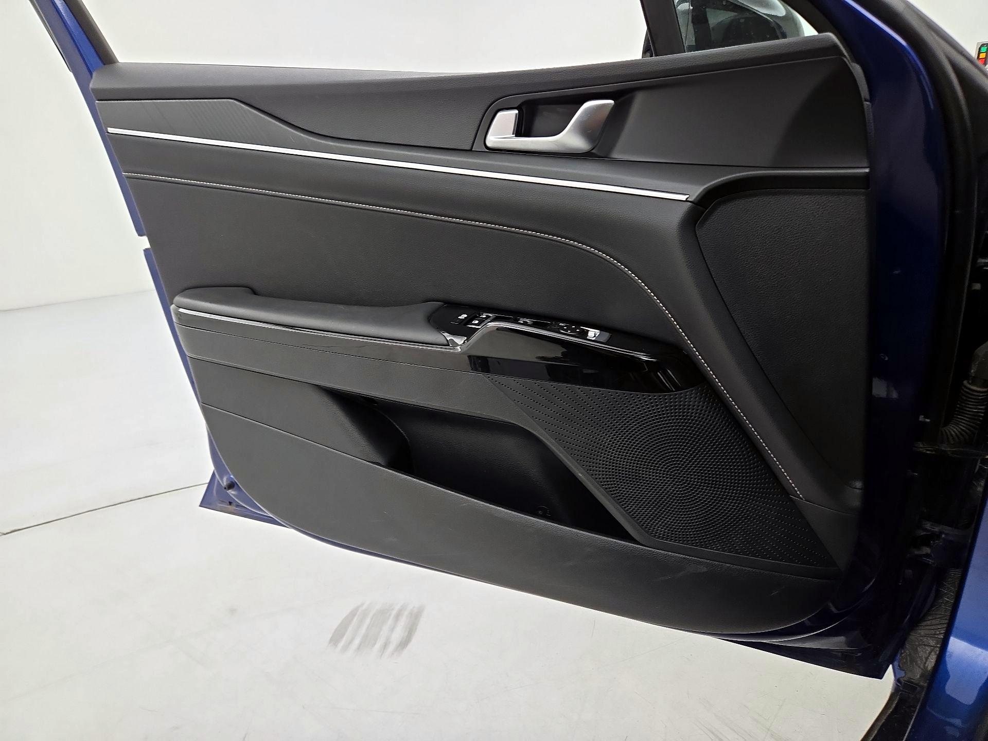 Thumbnail: 2025 Kia K5 - 12