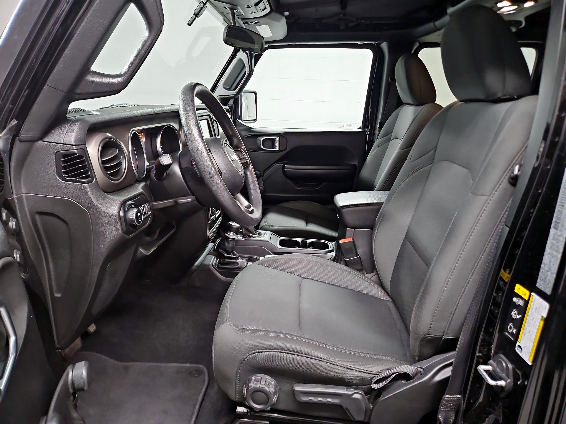 Thumbnail: 2020 Jeep Gladiator - 11