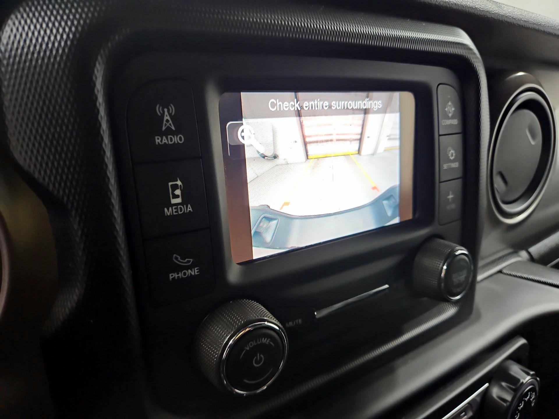 Thumbnail: 2020 Jeep Gladiator - 14