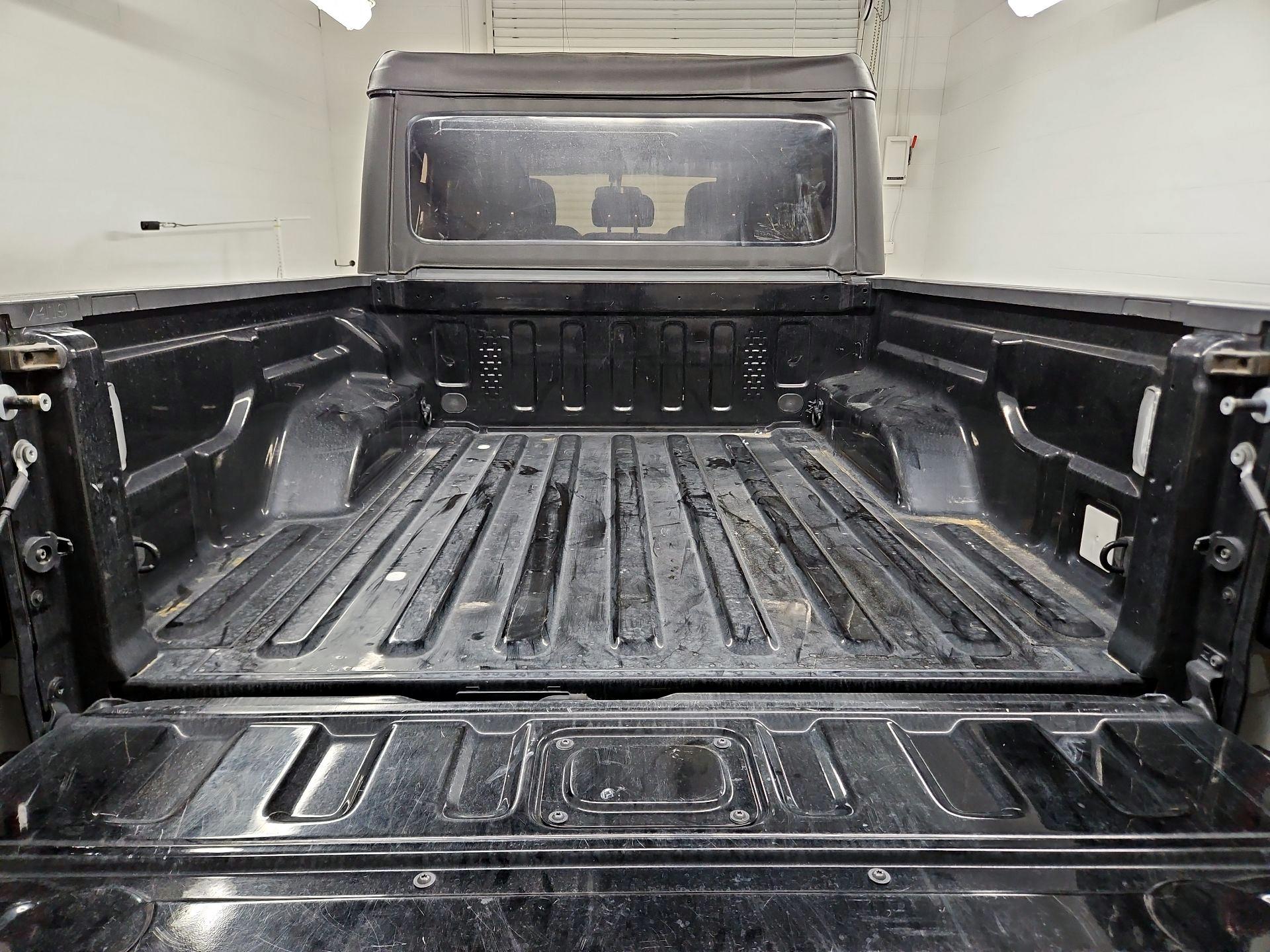 Thumbnail: 2020 Jeep Gladiator - 20