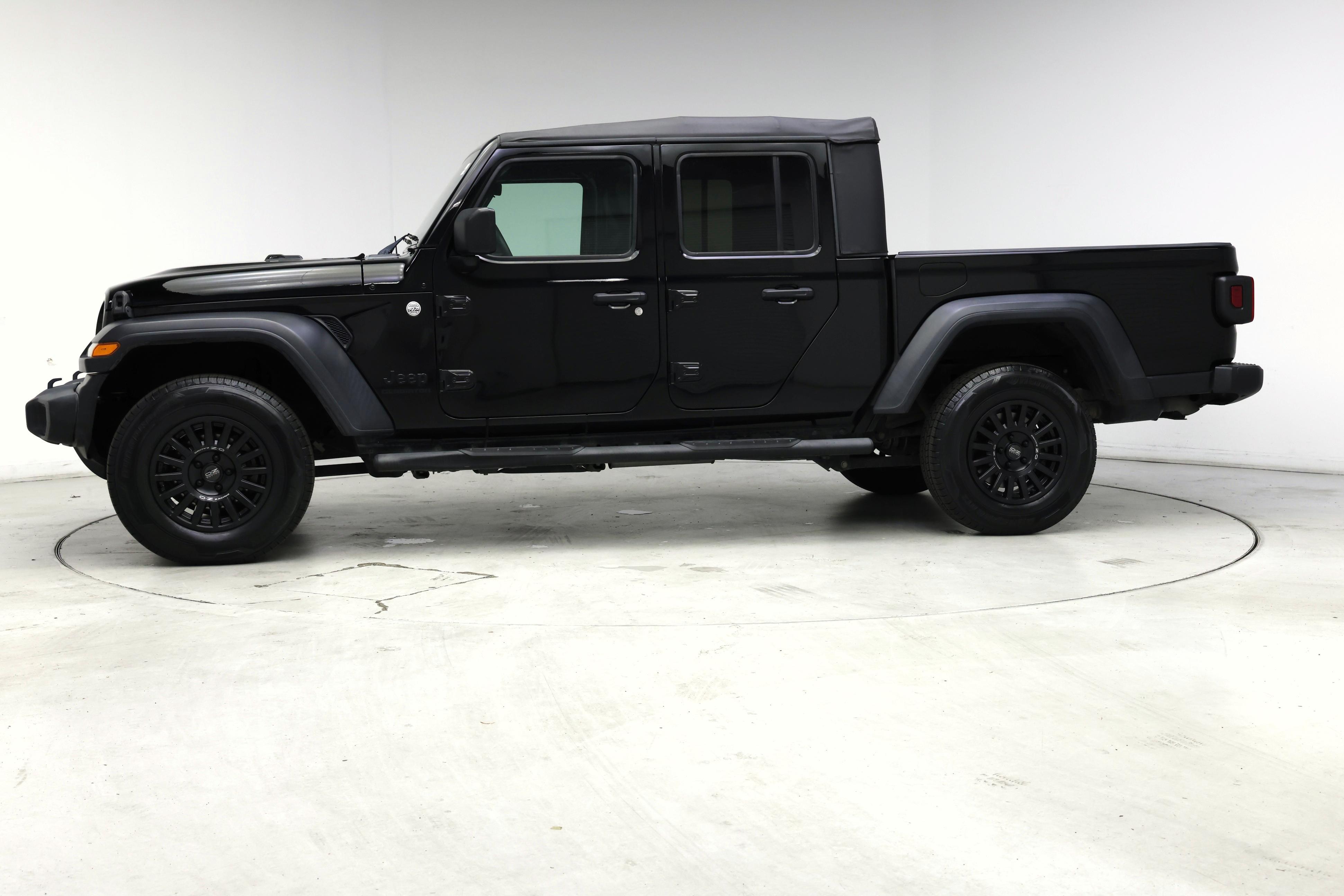 Thumbnail: 2020 Jeep Gladiator - 3