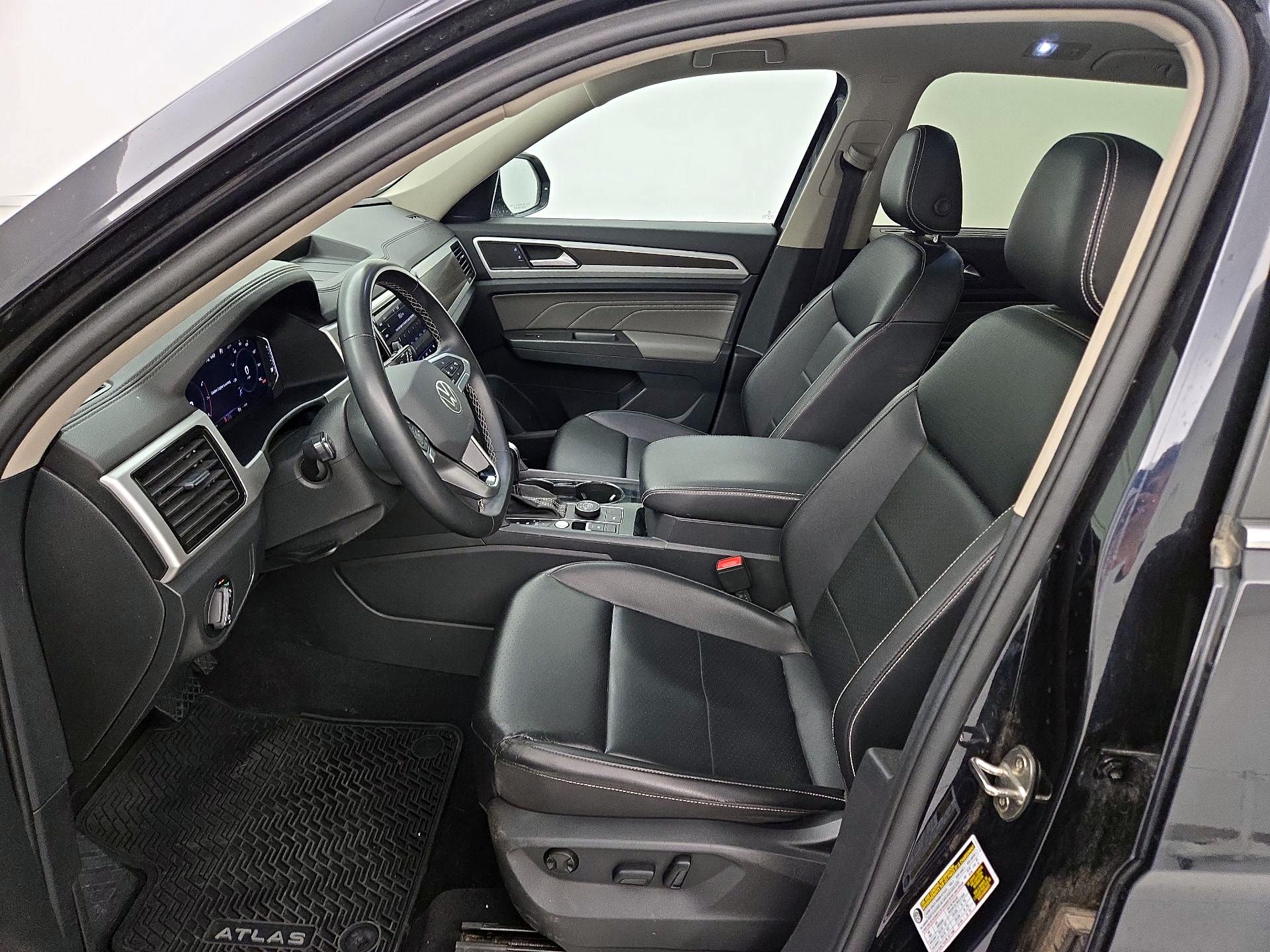 Thumbnail: 2022 Volkswagen Atlas - 11