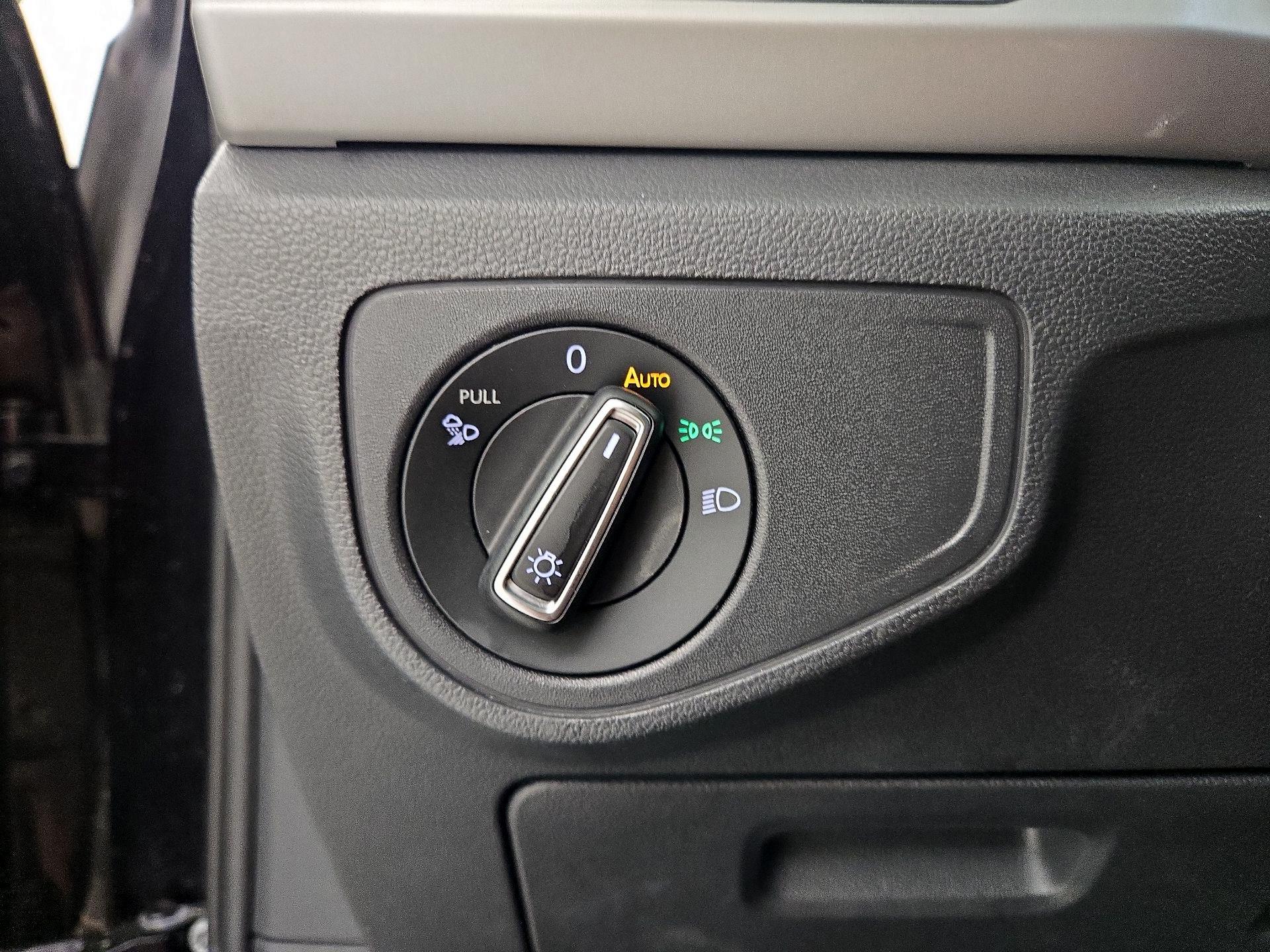 Thumbnail: 2022 Volkswagen Atlas - 13