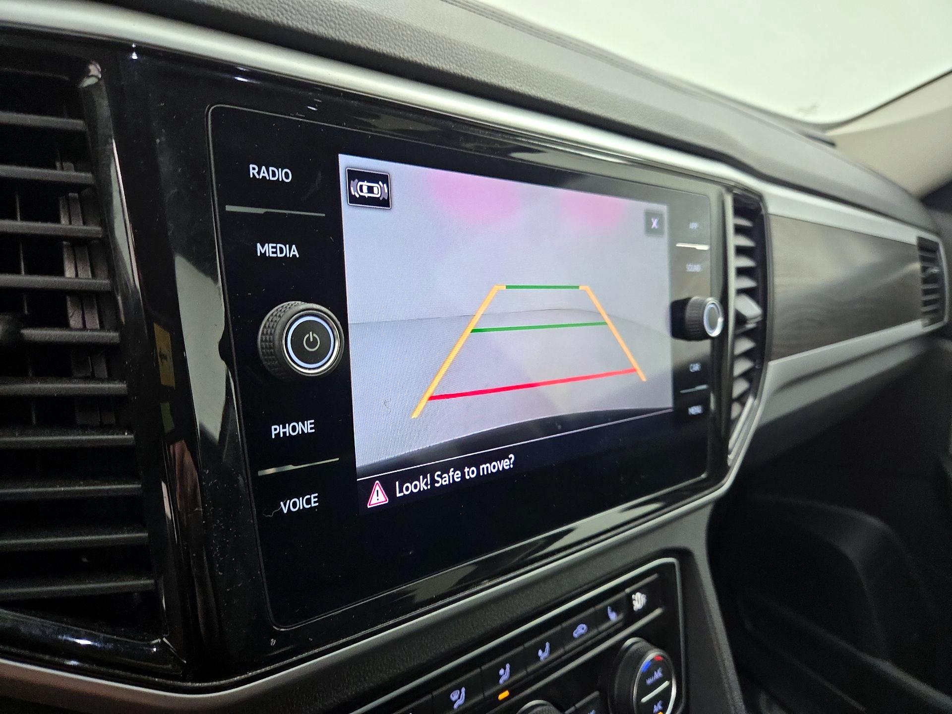 Thumbnail: 2022 Volkswagen Atlas - 14