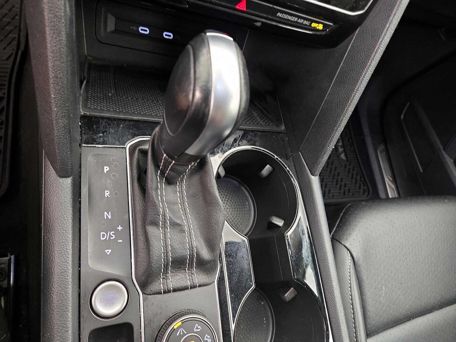 Thumbnail: 2022 Volkswagen Atlas - 17