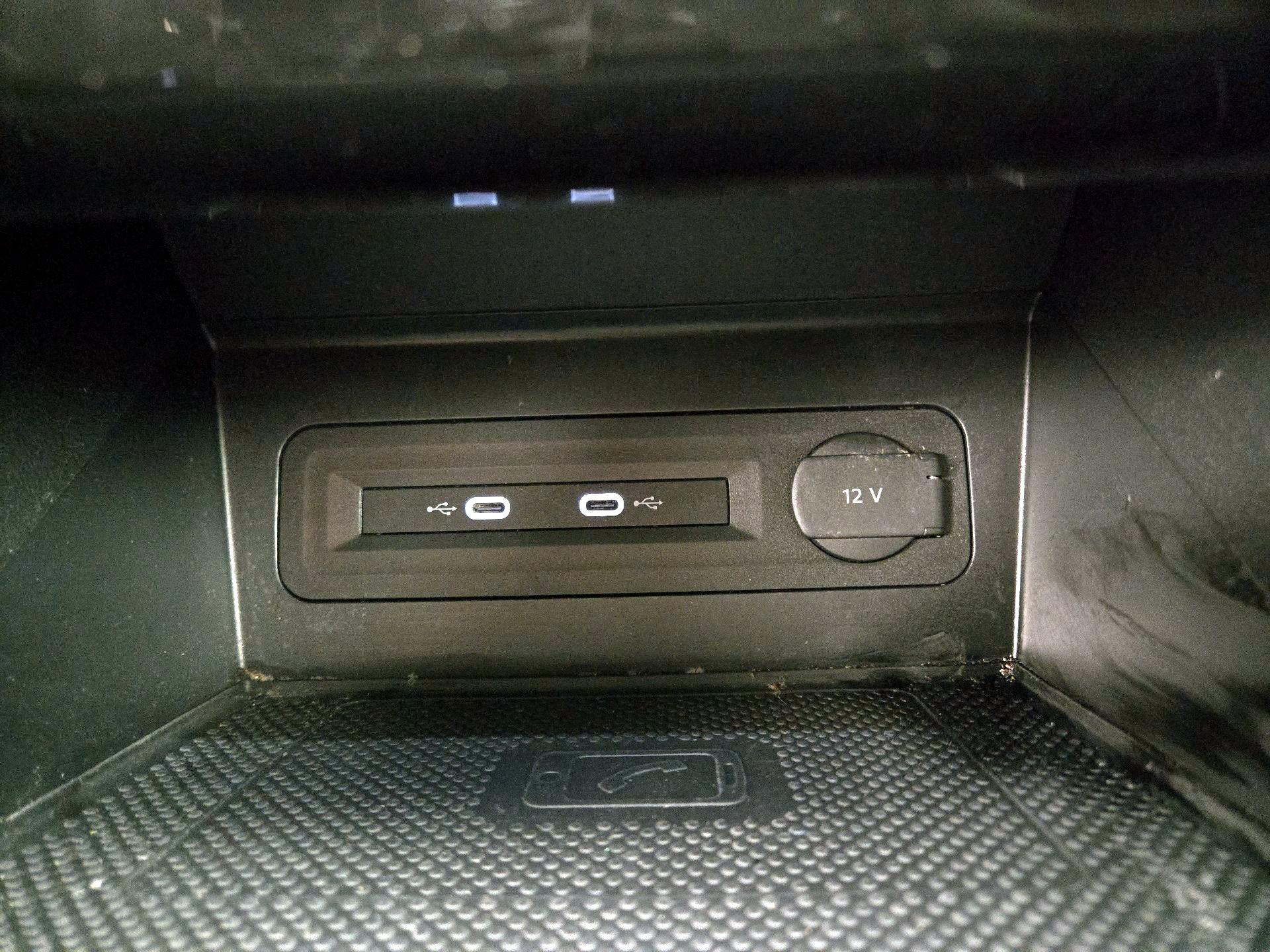 Thumbnail: 2022 Volkswagen Atlas - 18