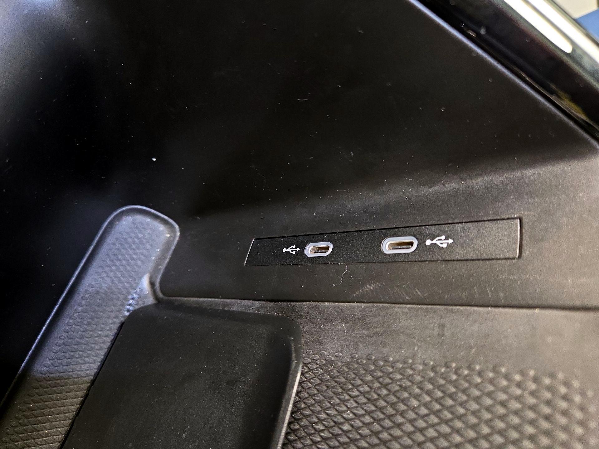 Thumbnail: 2023 Volkswagen ID.4 - 19