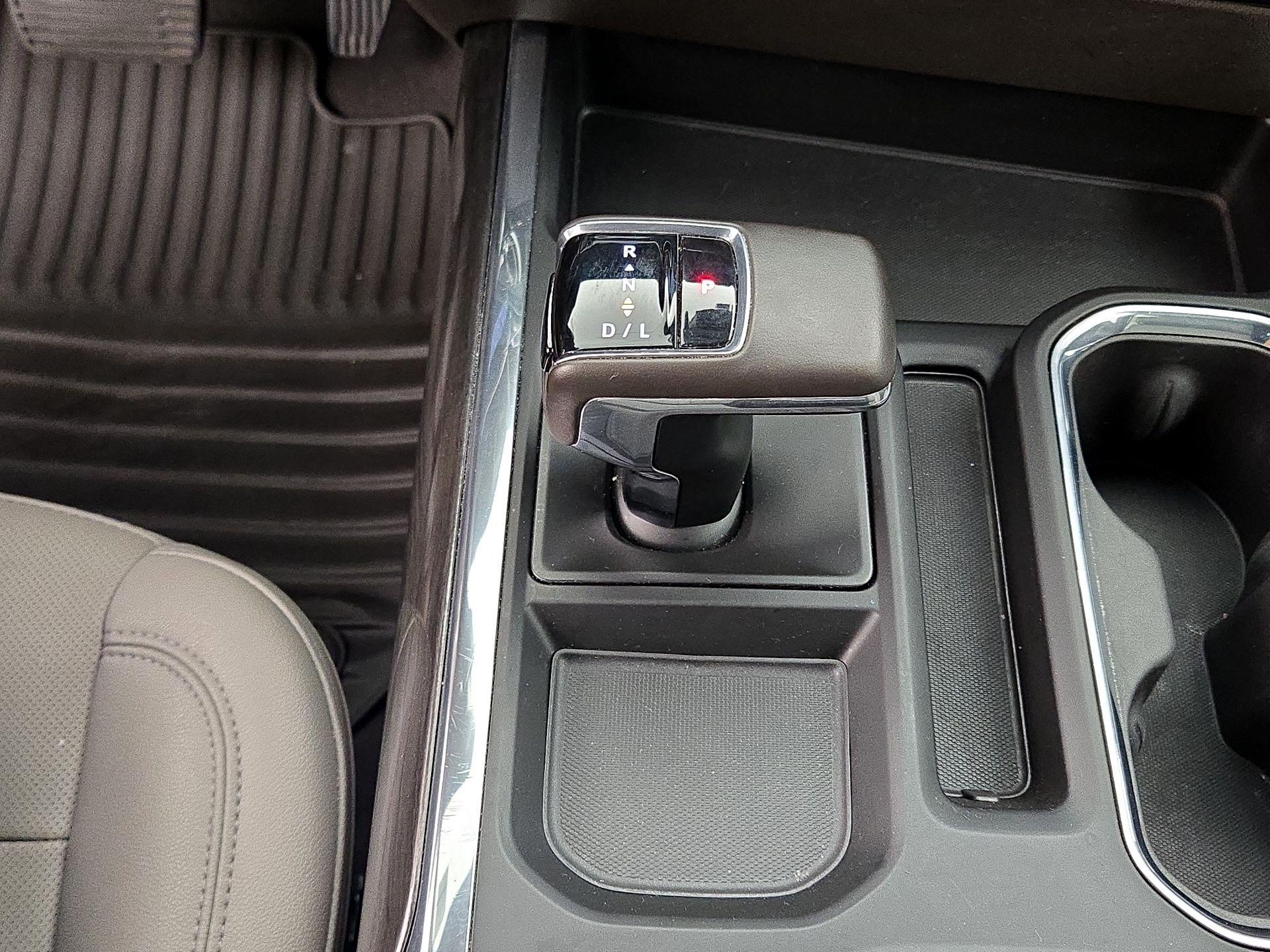 Thumbnail: 2024 Chevrolet Silverado 1500 - 17