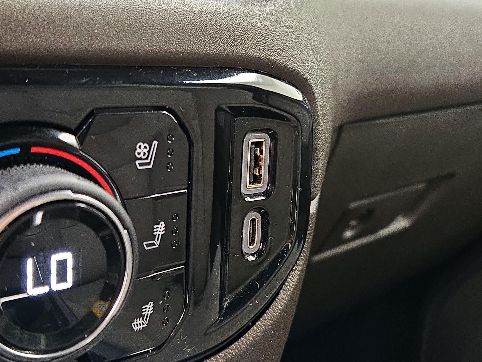 Thumbnail: 2024 Chevrolet Silverado 1500 - 18