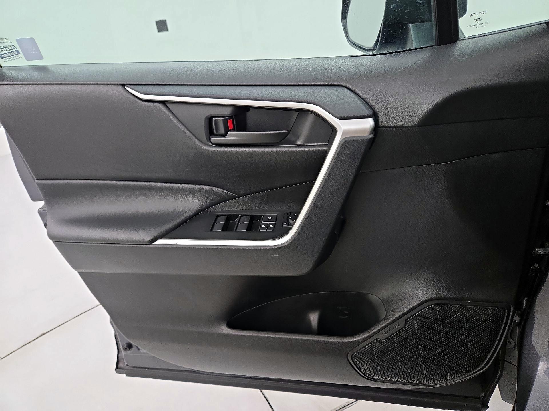 Thumbnail: 2024 Toyota RAV4 - 12