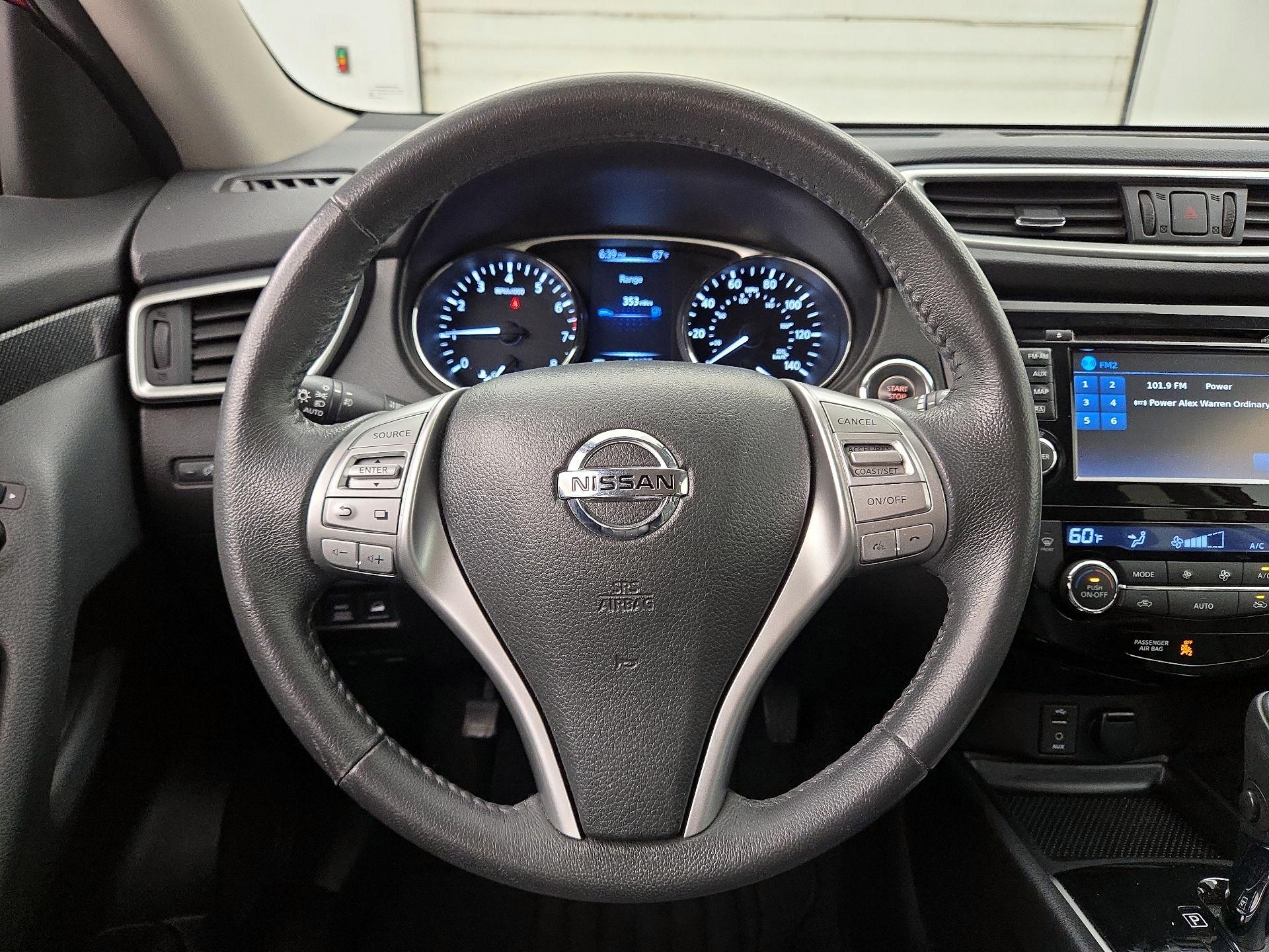 Thumbnail: 2015 Nissan Rogue - 10