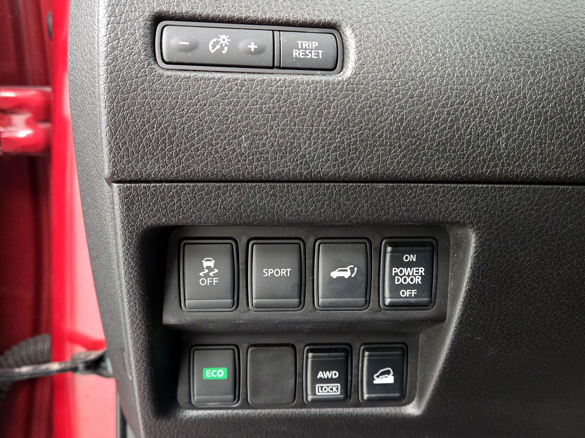 Thumbnail: 2015 Nissan Rogue - 13