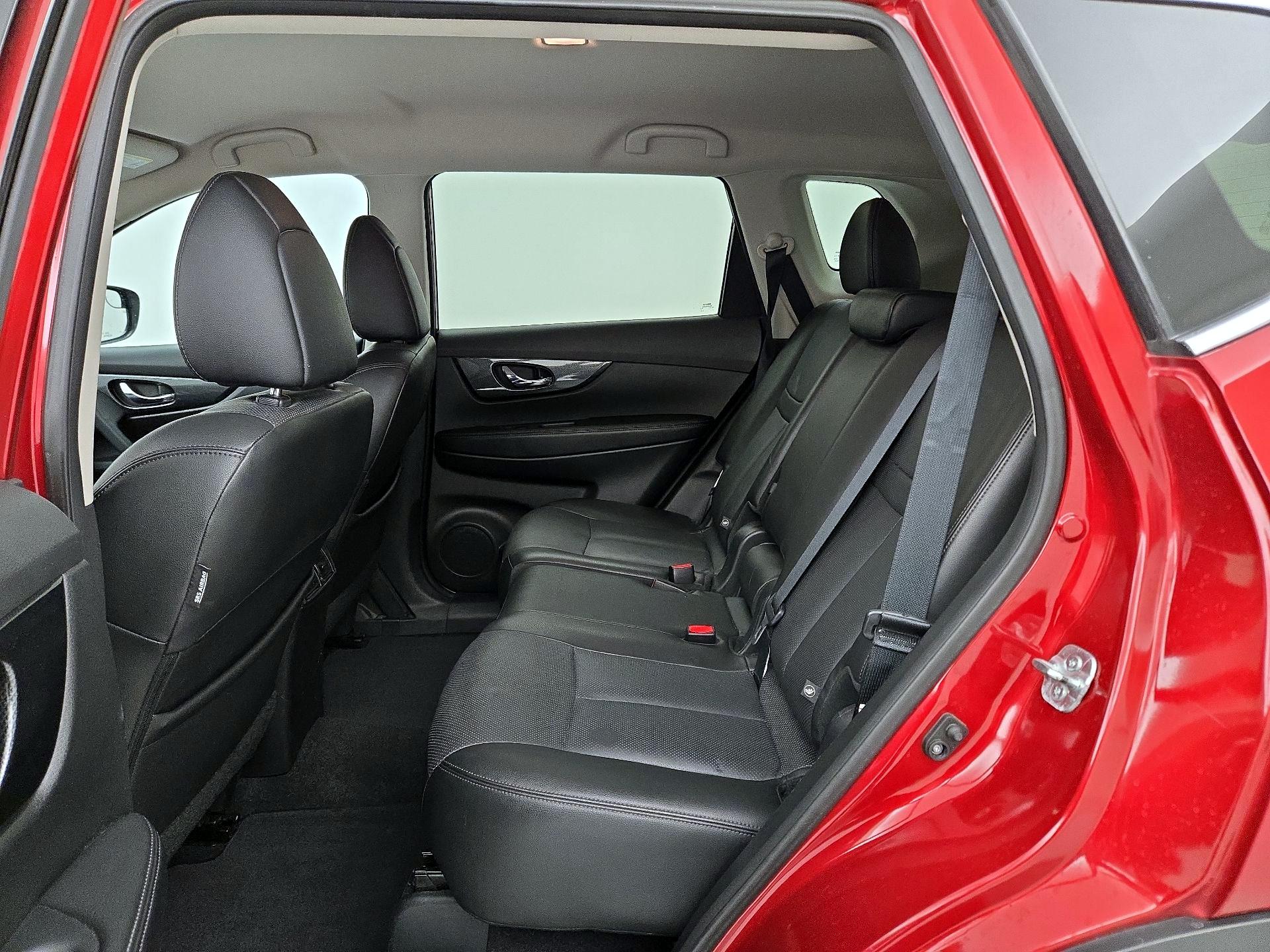 Thumbnail: 2015 Nissan Rogue - 20