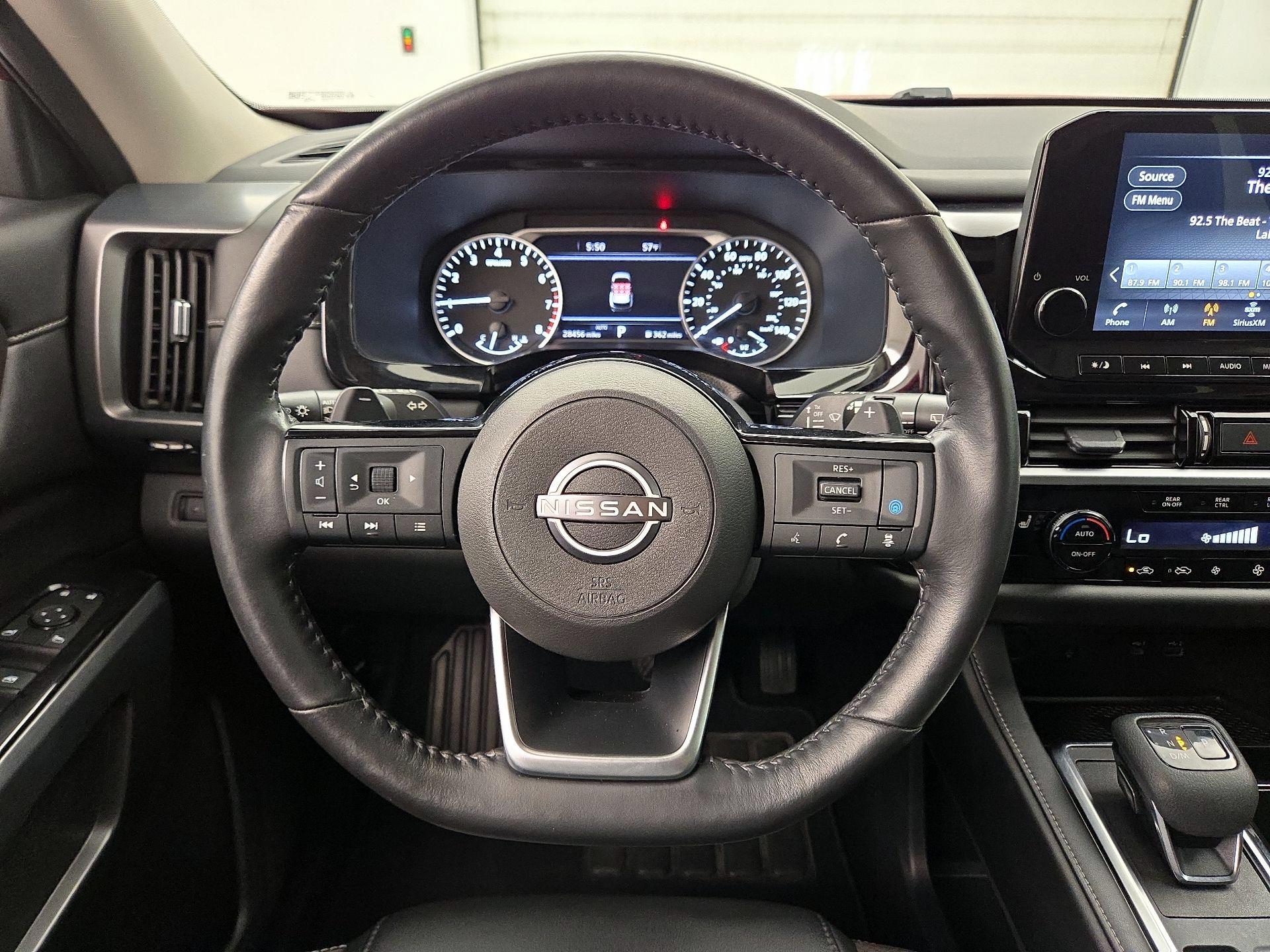 Thumbnail: 2023 Nissan Pathfinder - 10