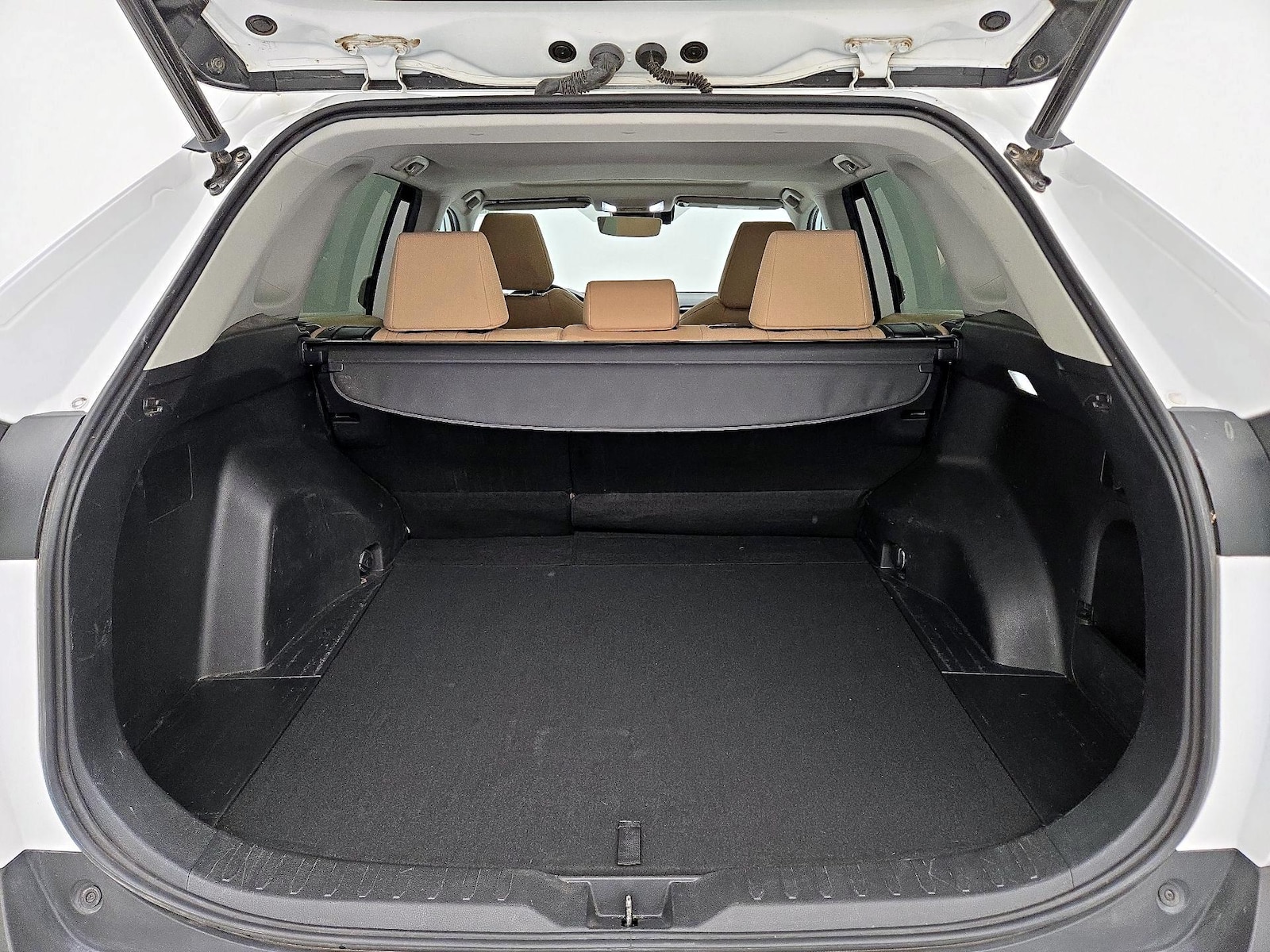 2022 Toyota RAV4 XLE - Photo 22
