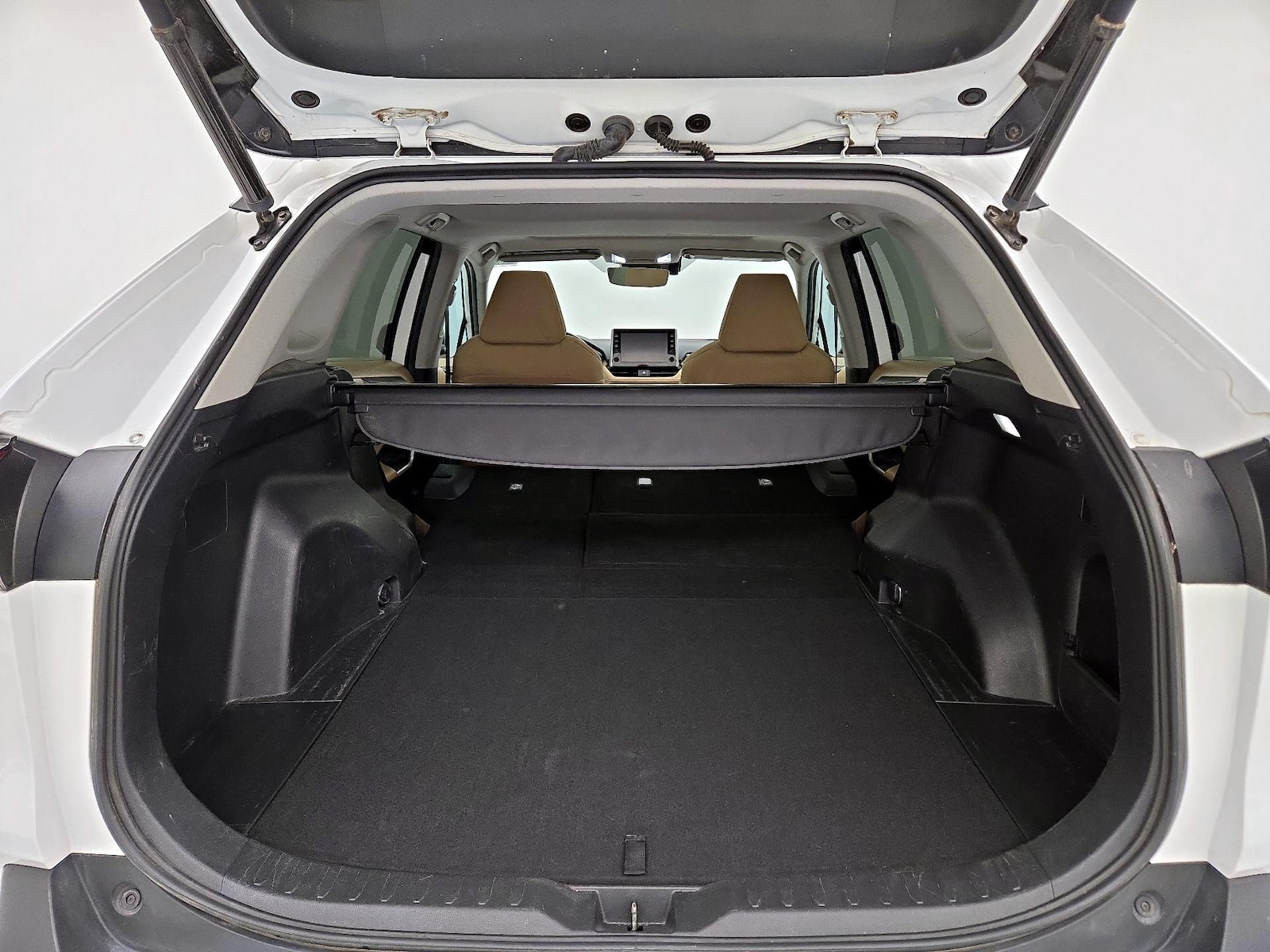 2022 Toyota RAV4 XLE - Photo 23
