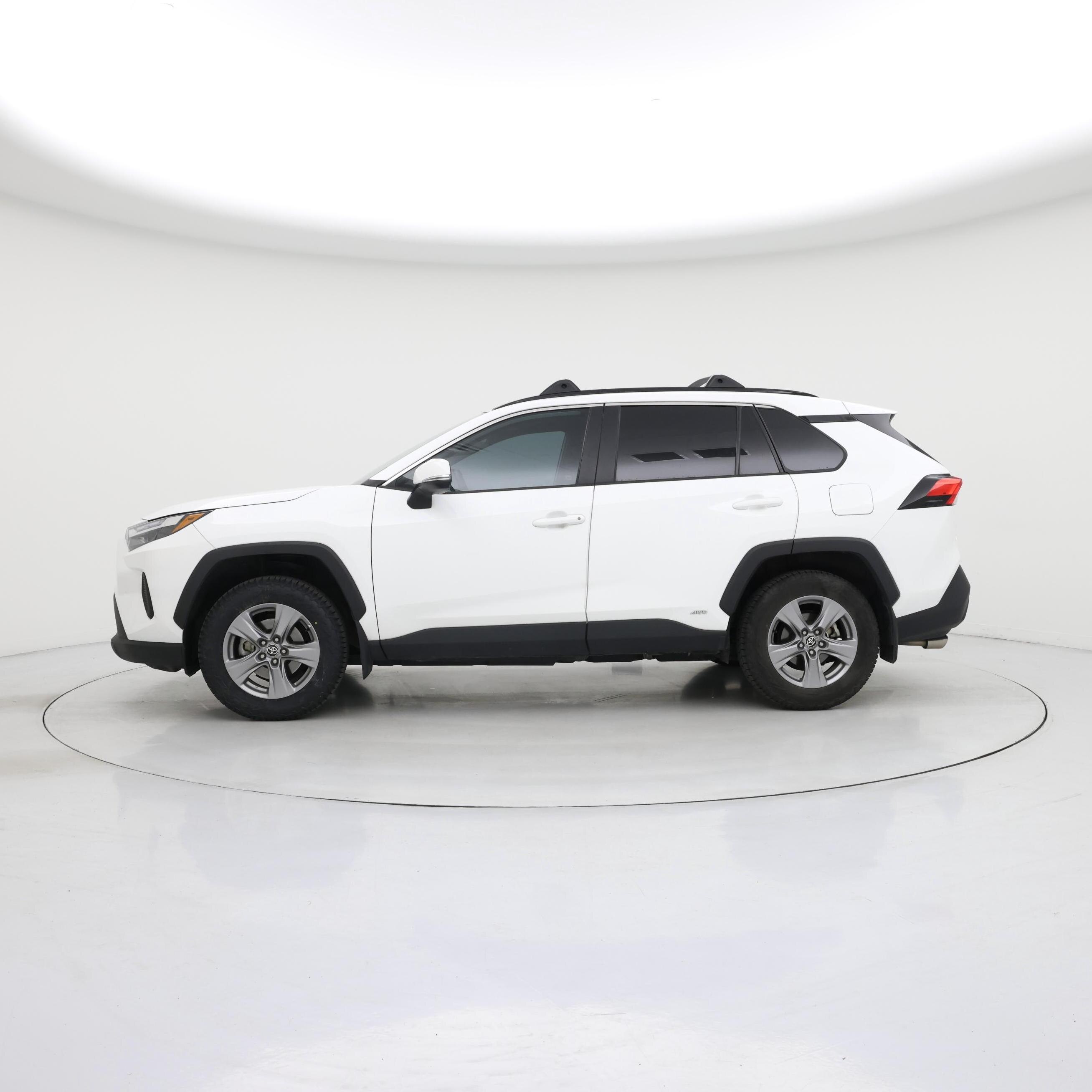 Thumbnail: 2022 Toyota RAV4 - 3