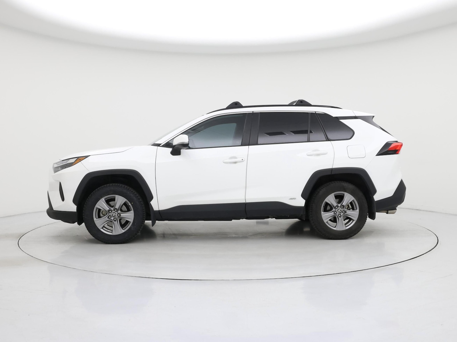 2022 Toyota RAV4 XLE - Photo 4