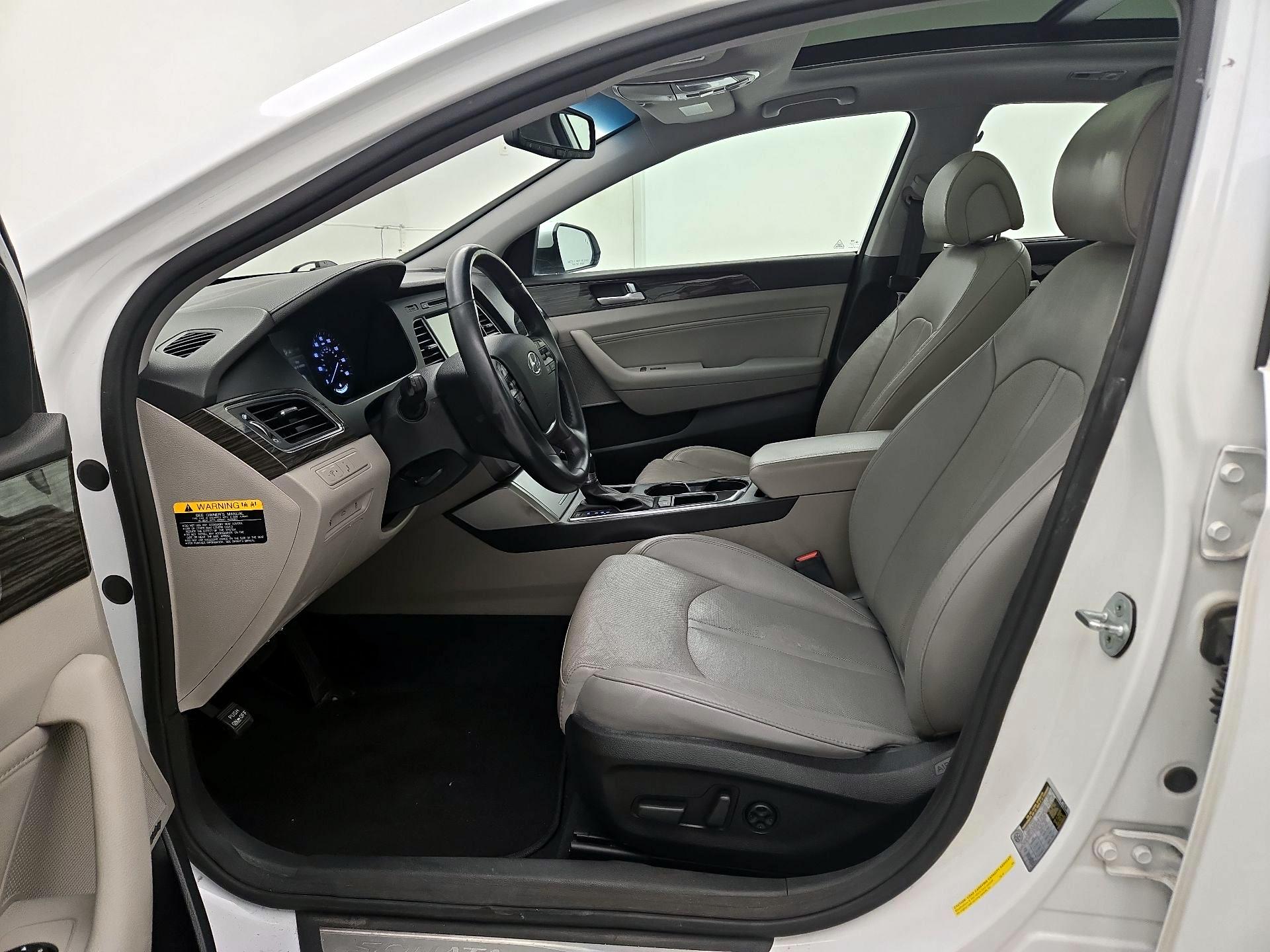 Thumbnail: 2015 Hyundai Sonata - 9