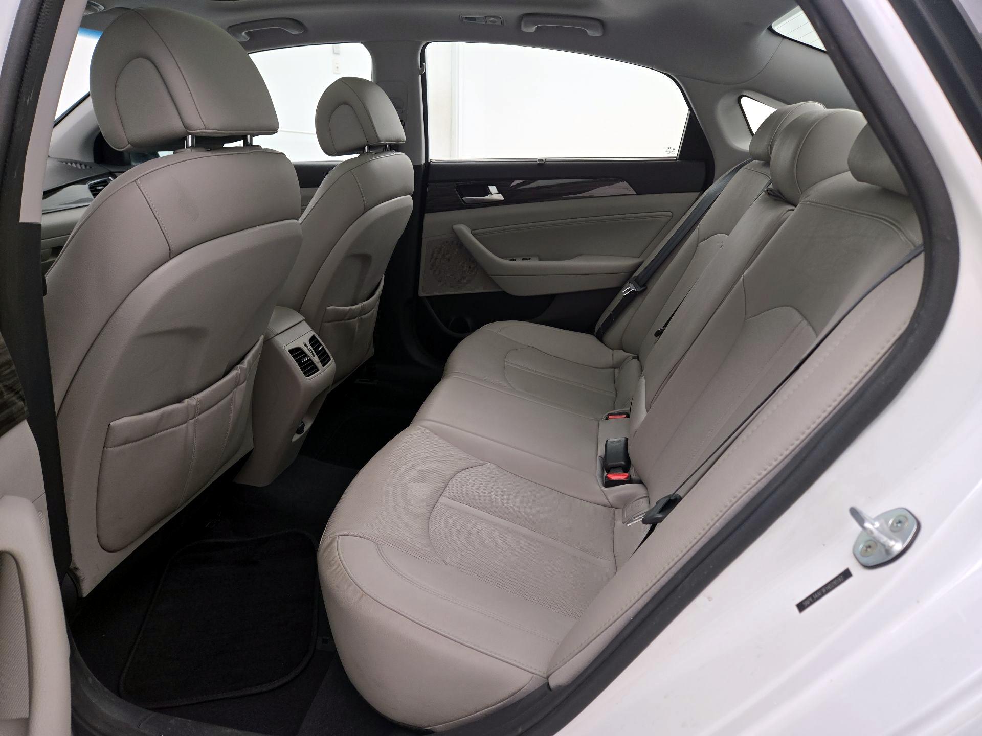 Thumbnail: 2015 Hyundai Sonata - 19