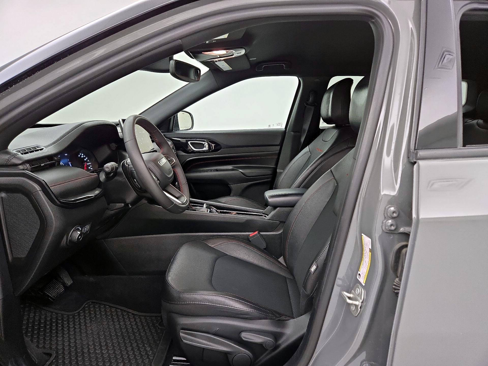 Thumbnail: 2024 Jeep Compass - 11