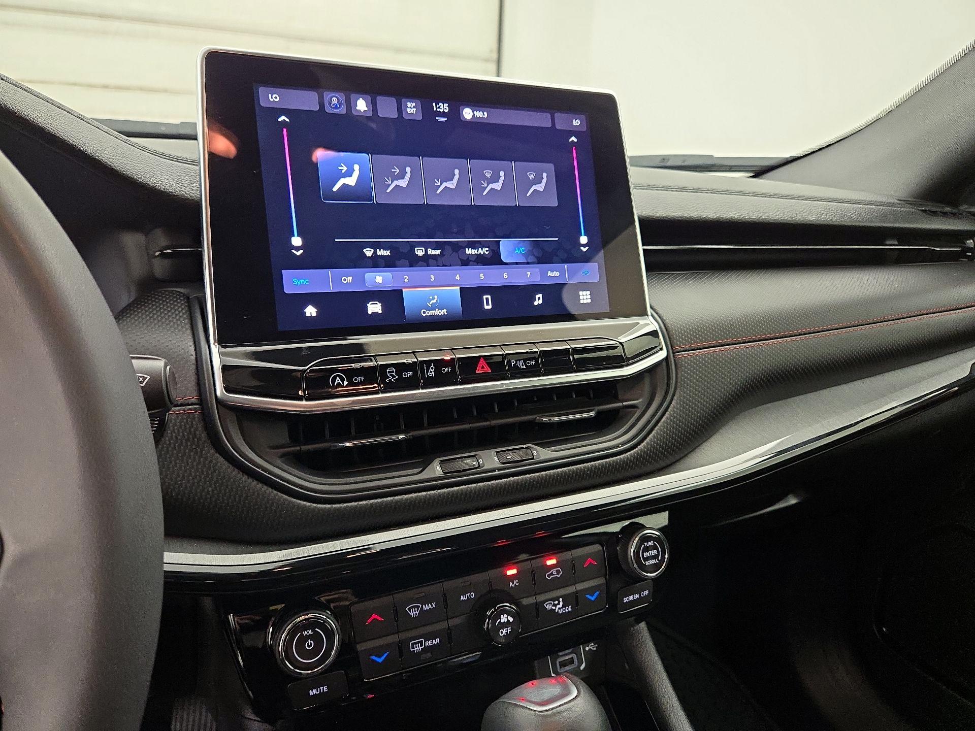 Thumbnail: 2024 Jeep Compass - 16