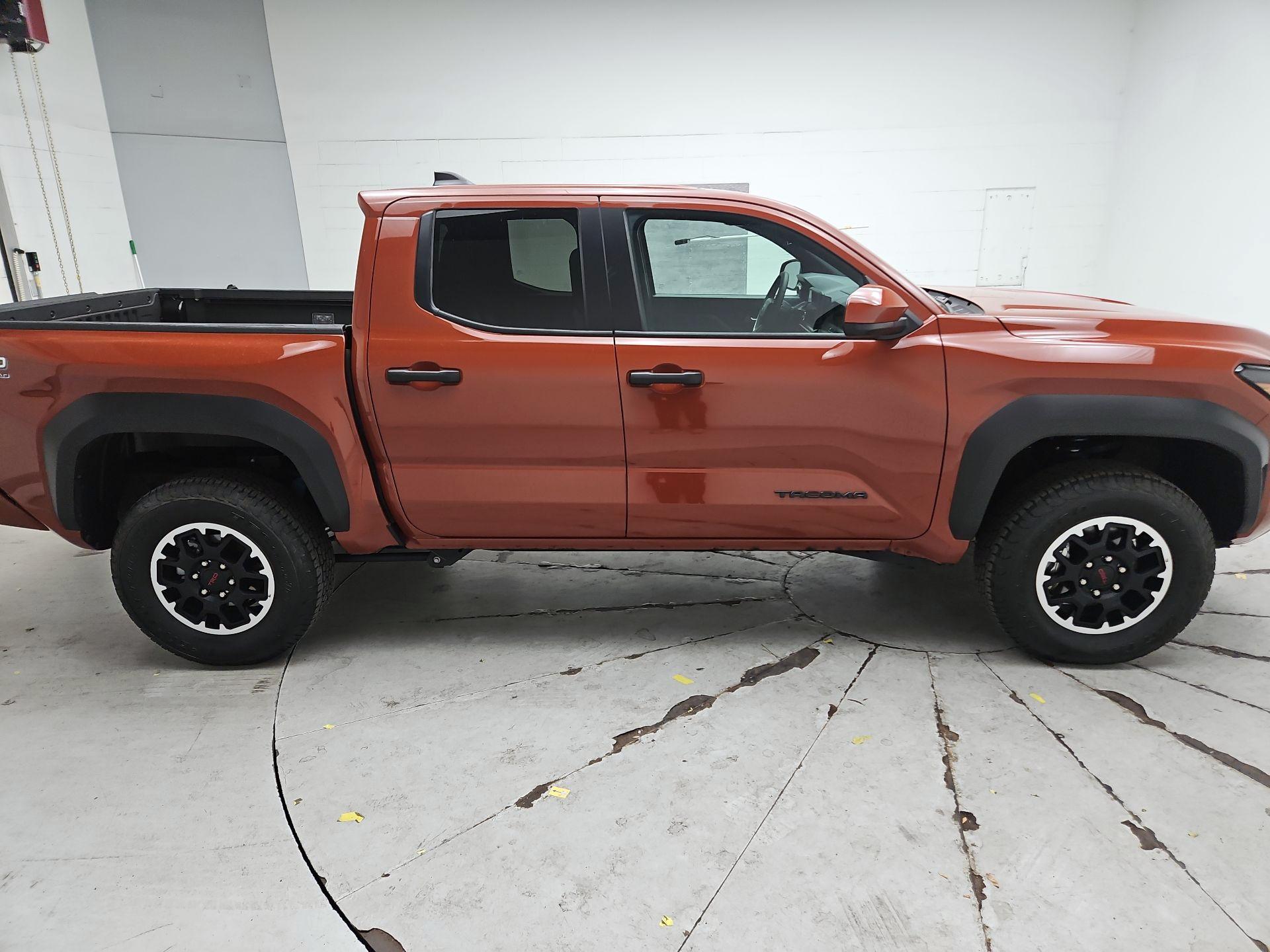 Thumbnail: 2025 Toyota Tacoma - 4
