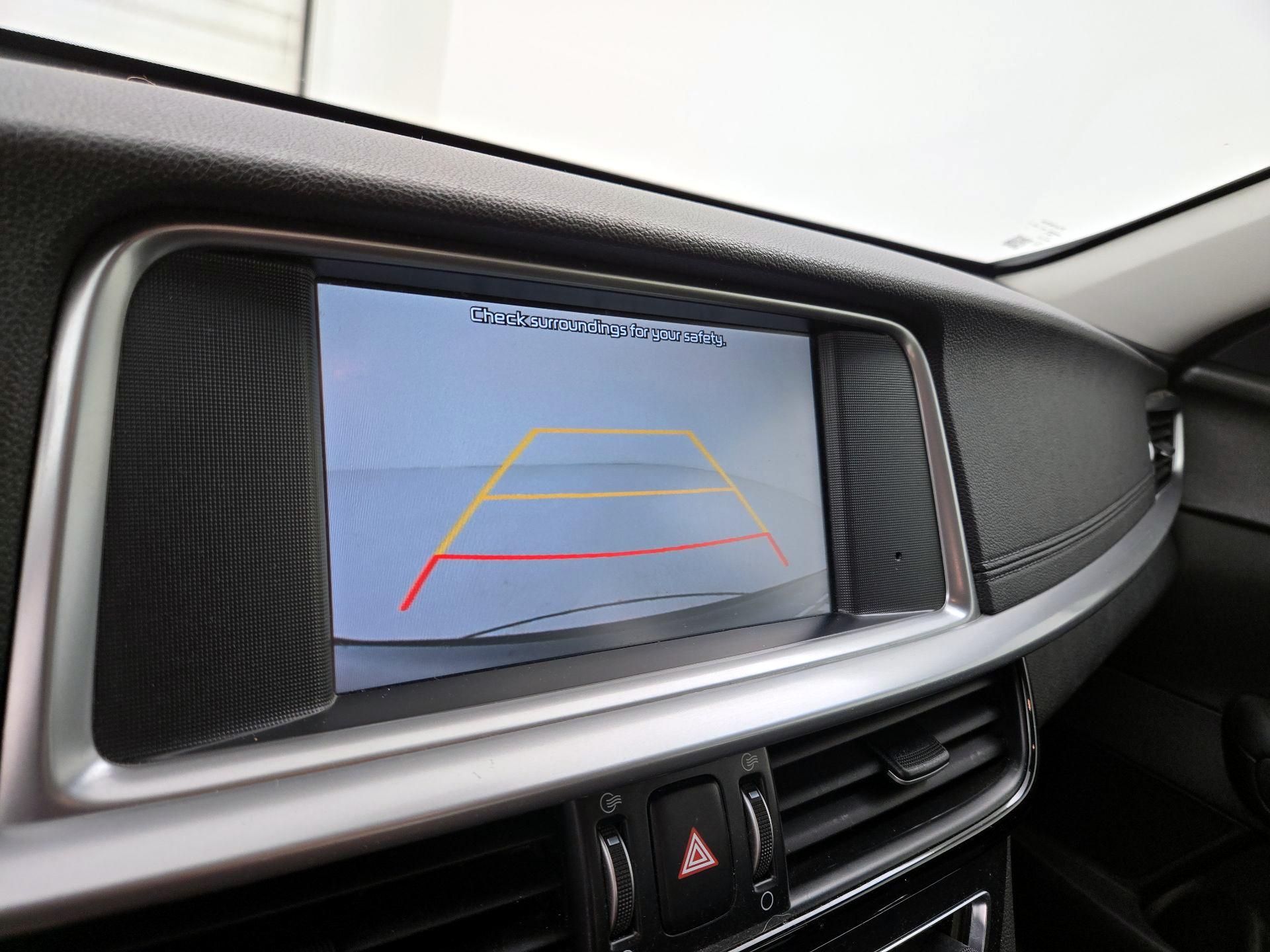 Thumbnail: 2020 Kia Optima - 14