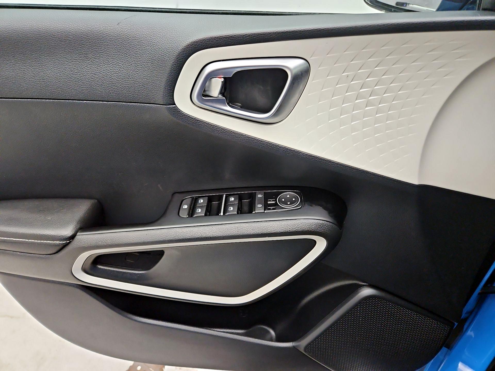 Thumbnail: 2024 Kia Soul - 10