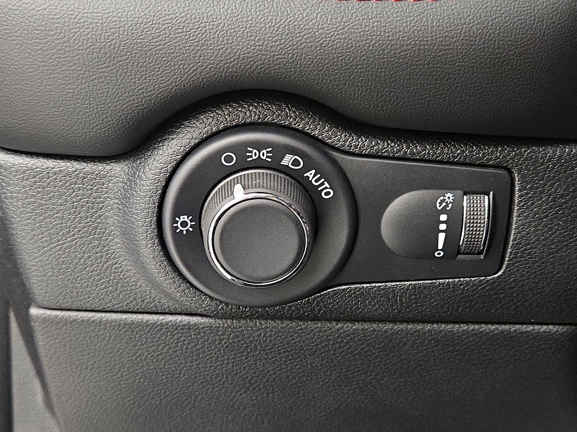 Thumbnail: 2025 Dodge Durango - 13