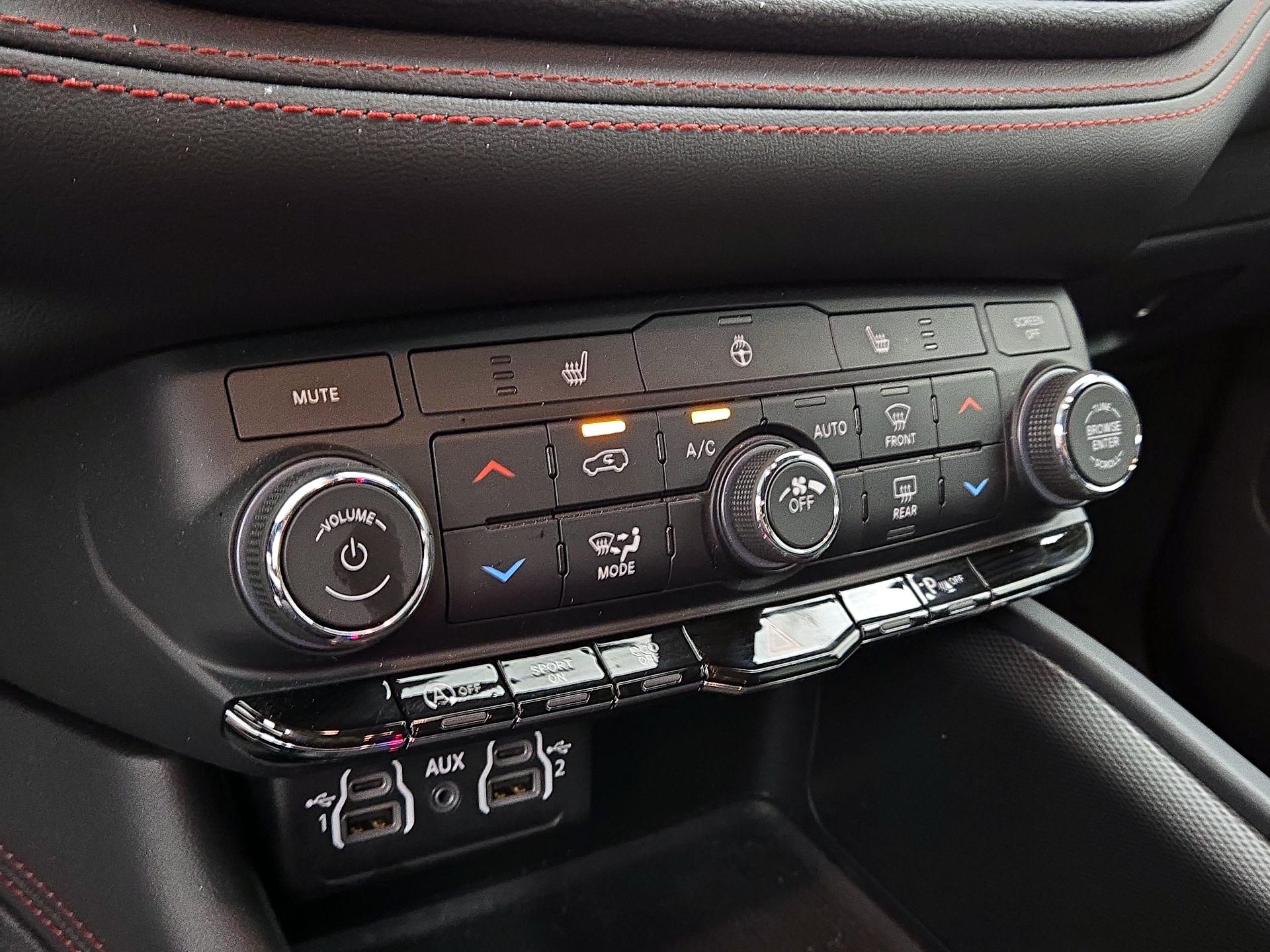 Thumbnail: 2025 Dodge Durango - 17