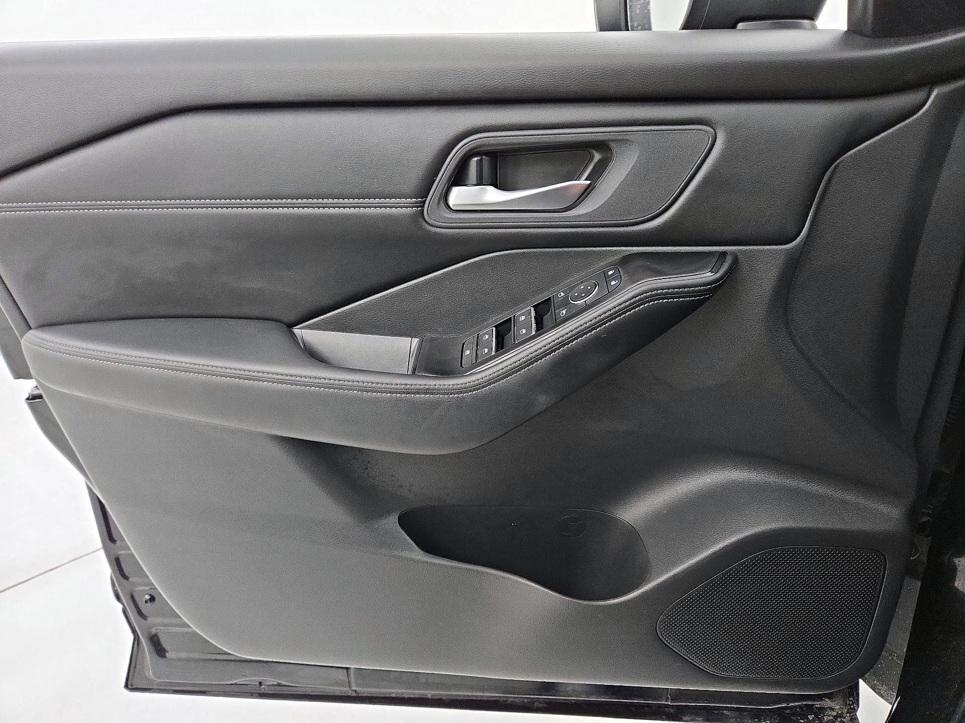 Thumbnail: 2026 Nissan Rogue - 12