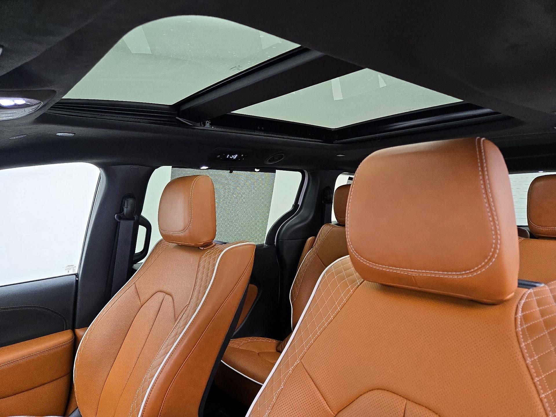 Thumbnail: 2025 Chrysler Pacifica - 20