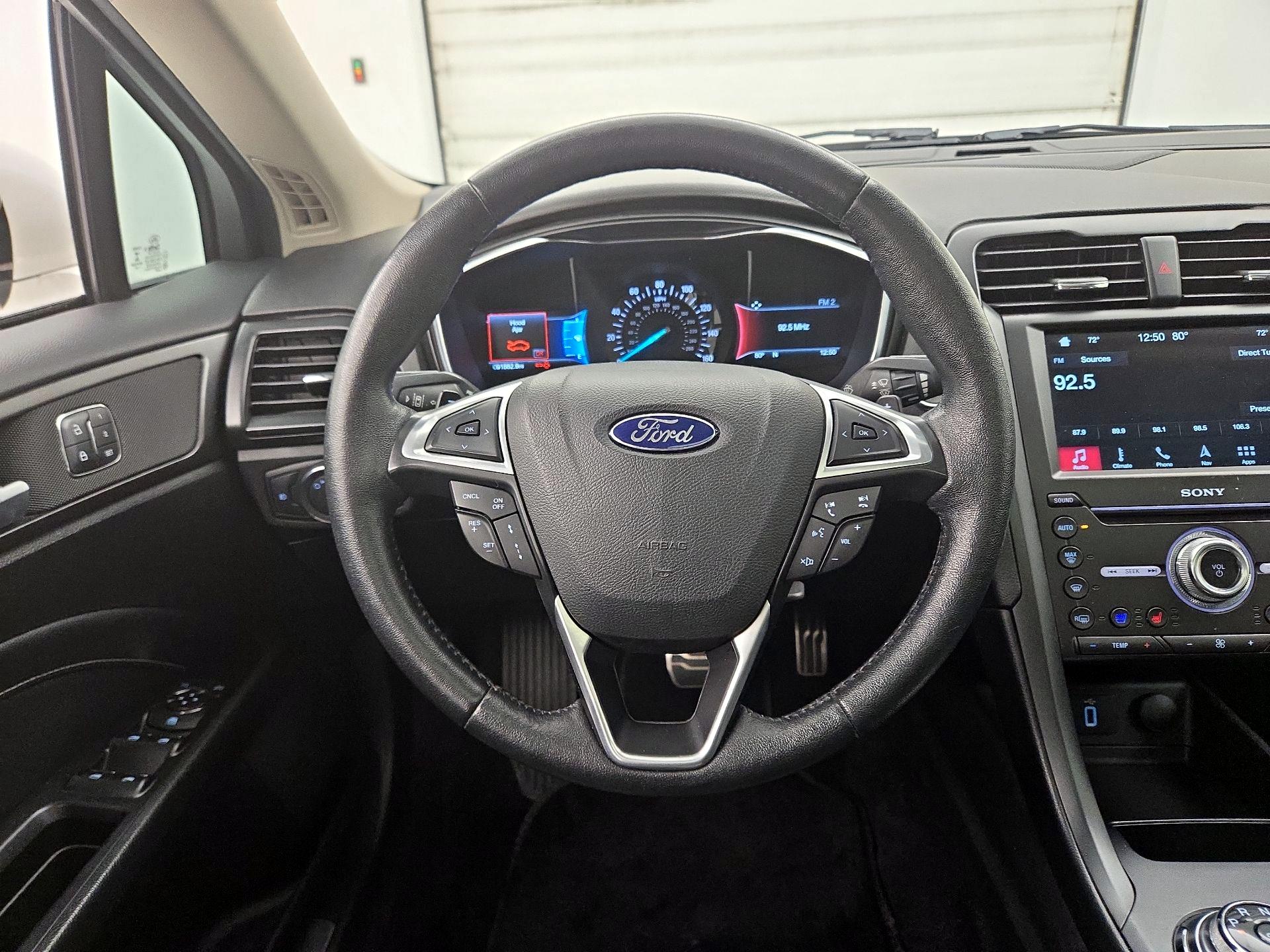 Thumbnail: 2017 Ford Fusion - 10