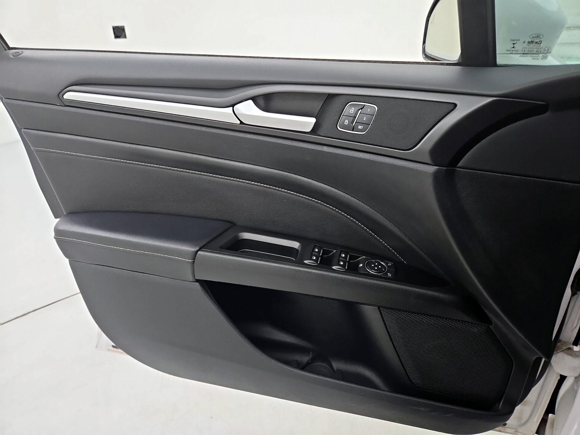 Thumbnail: 2017 Ford Fusion - 12