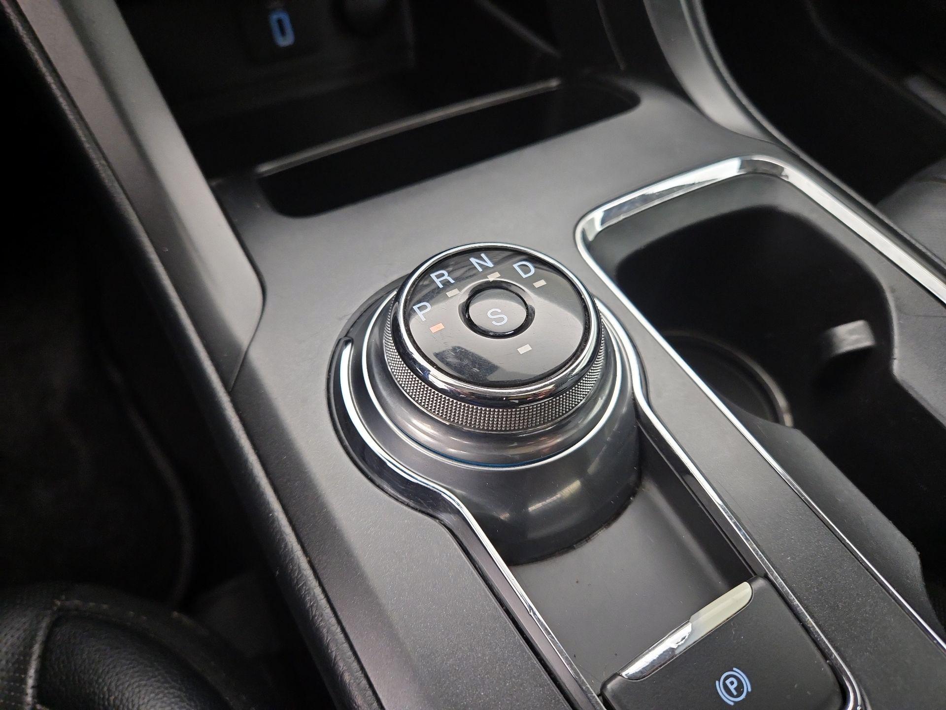 Thumbnail: 2017 Ford Fusion - 18