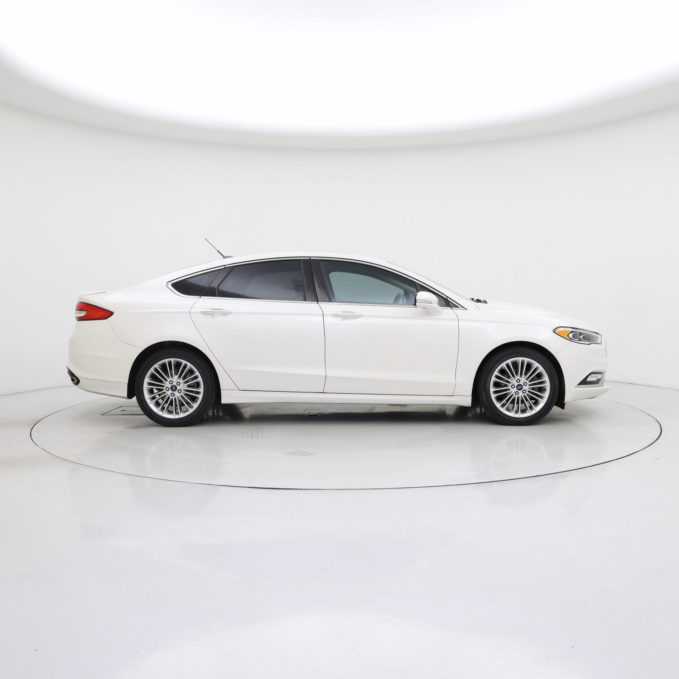 Thumbnail: 2017 Ford Fusion - 7