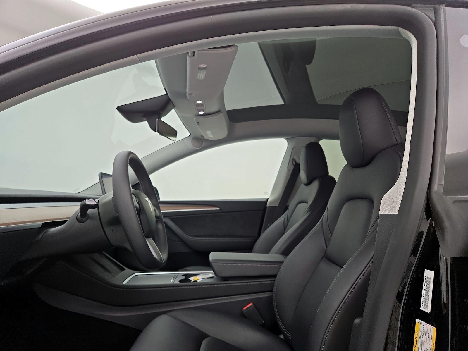 2025 Tesla Model Y Long Range - Photo 20