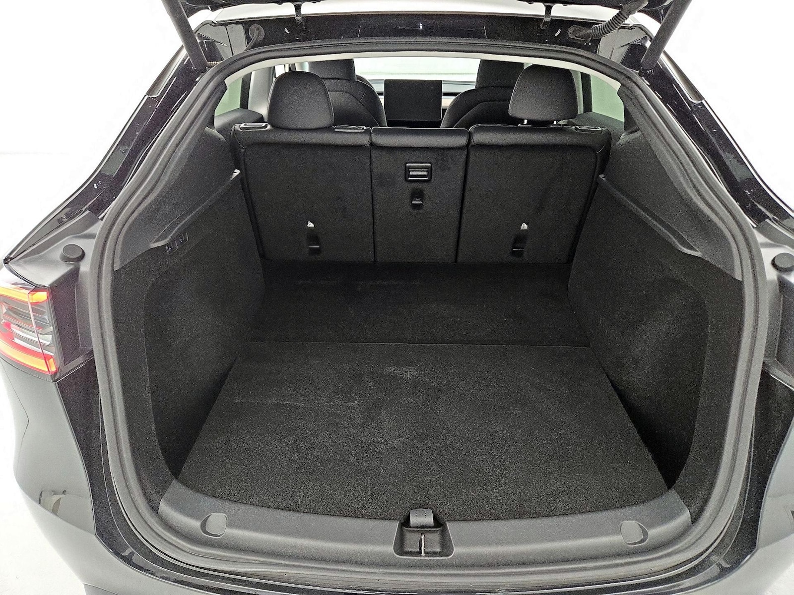 2025 Tesla Model Y Long Range - Photo 22