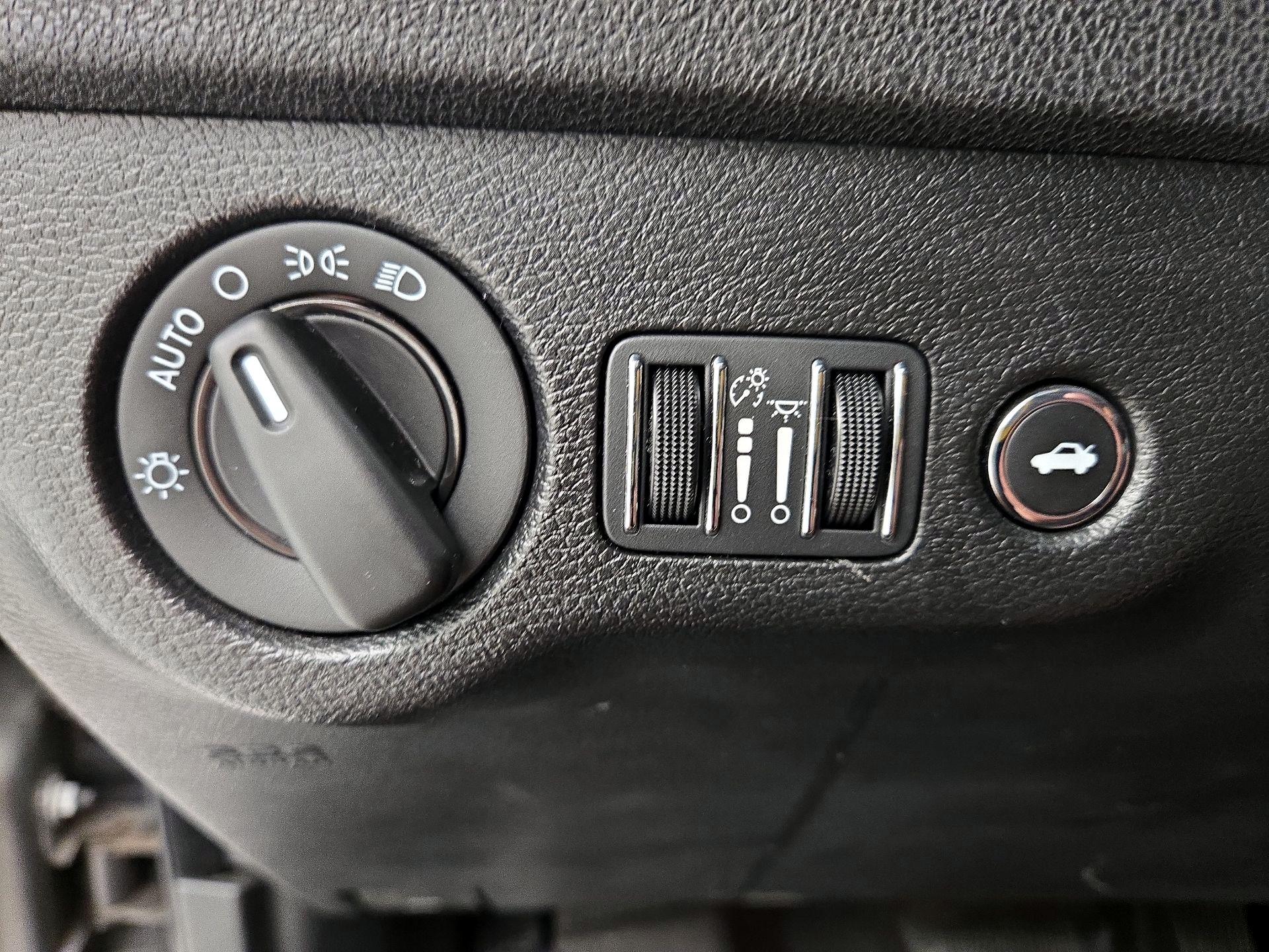 Thumbnail: 2022 Dodge Charger - 13